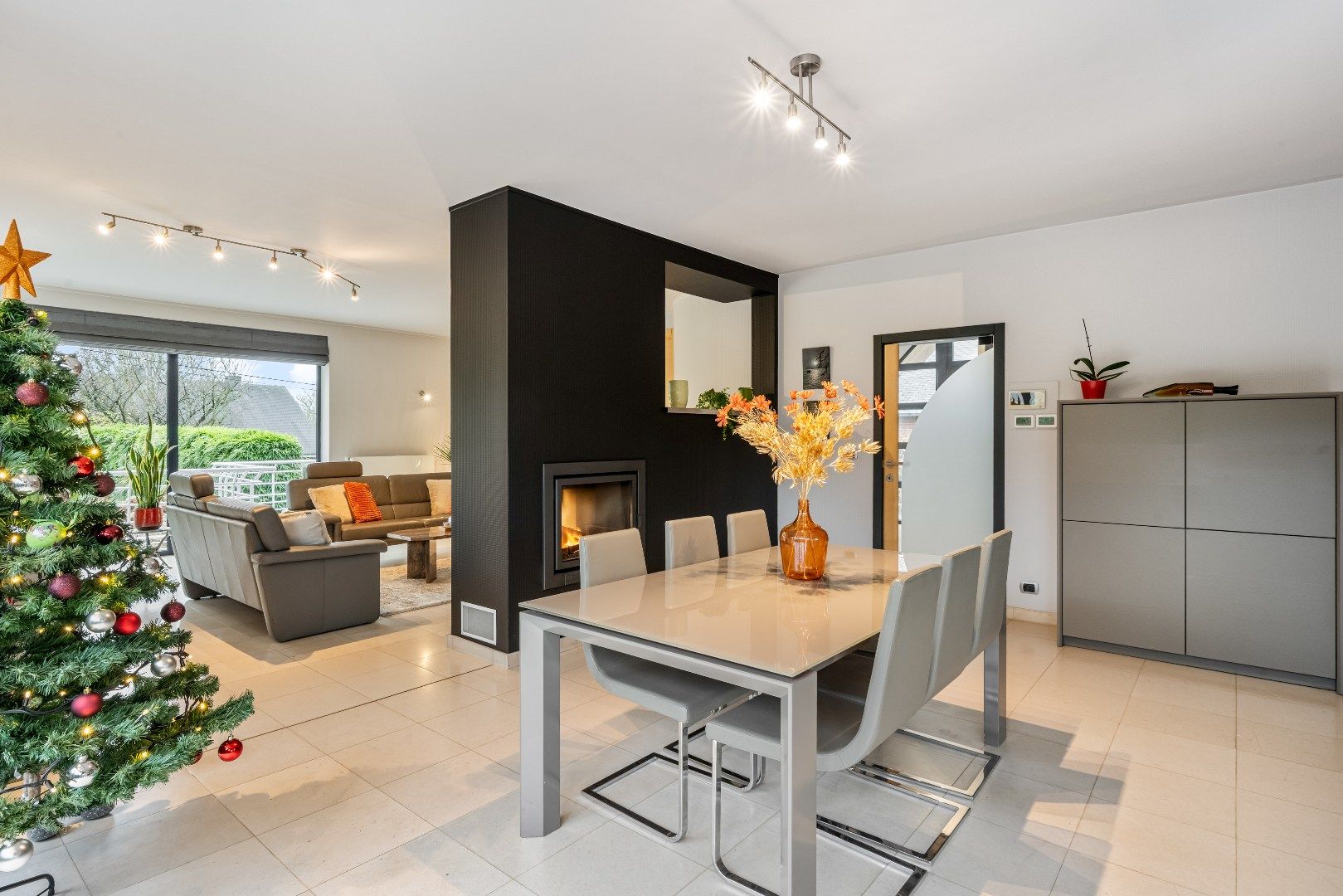 Villa met 115m² ondernemingsruimte! foto 9