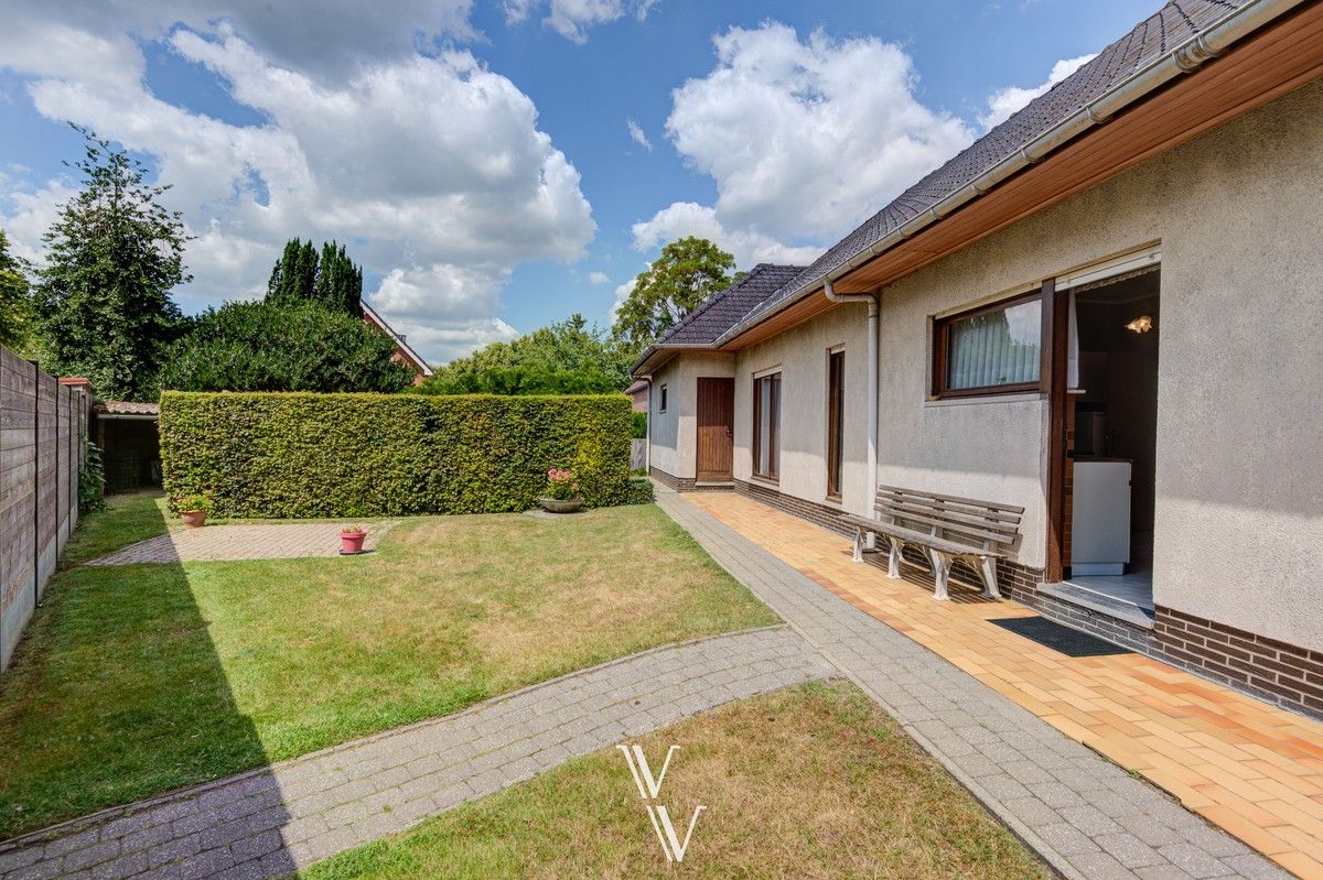 Mooi te renoveren landhuis met 3 slpk foto 28