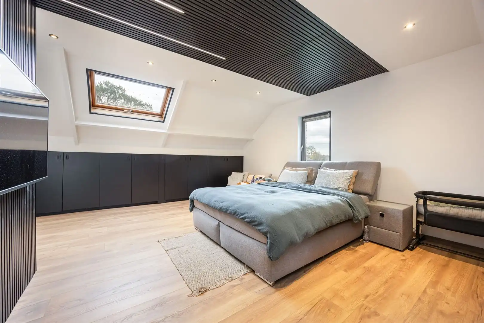 Karaktervolle woning met 4 slaapkamers en praktijkruimte. foto 19