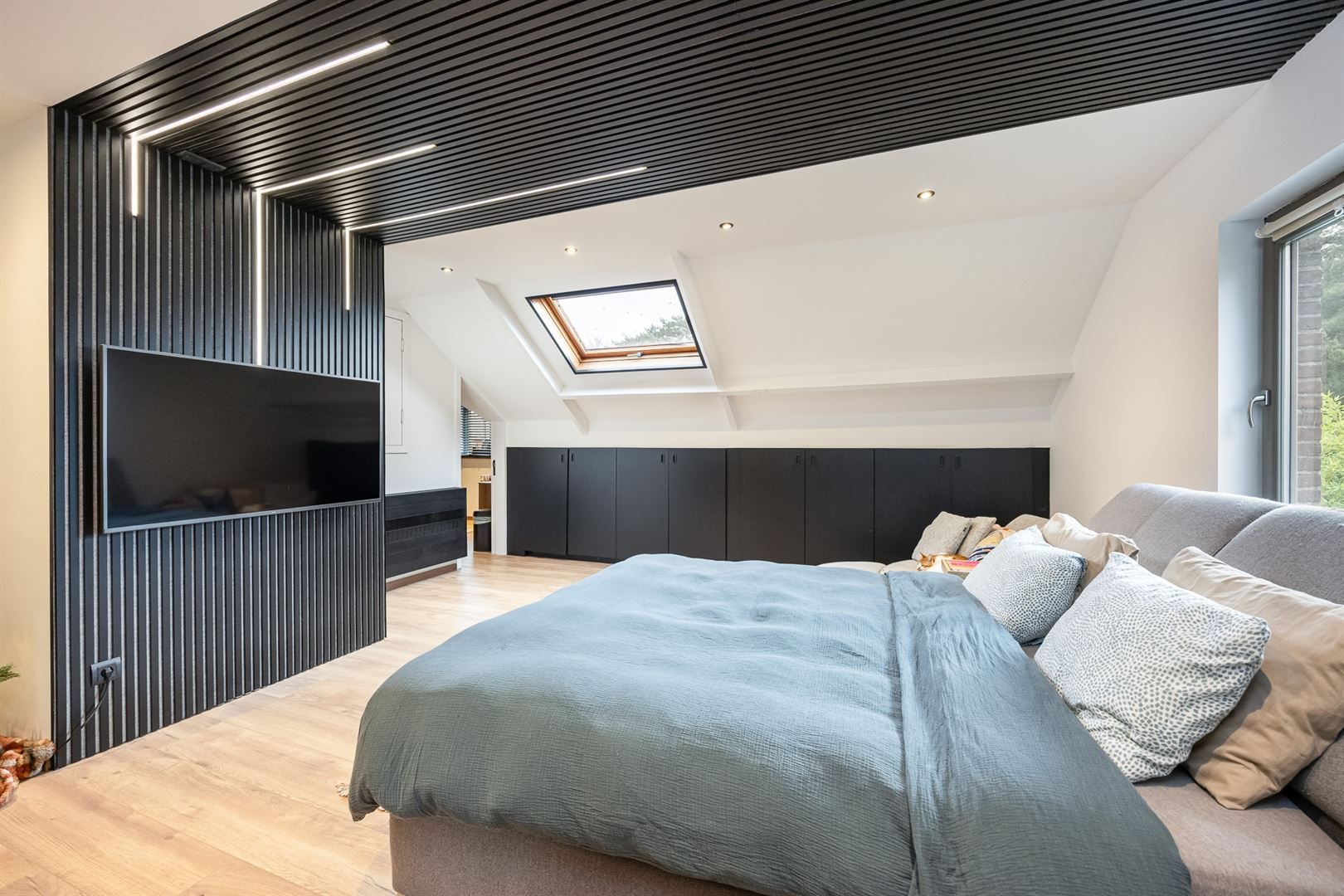 Karaktervolle woning met 4 slaapkamers en praktijkruimte. foto 19