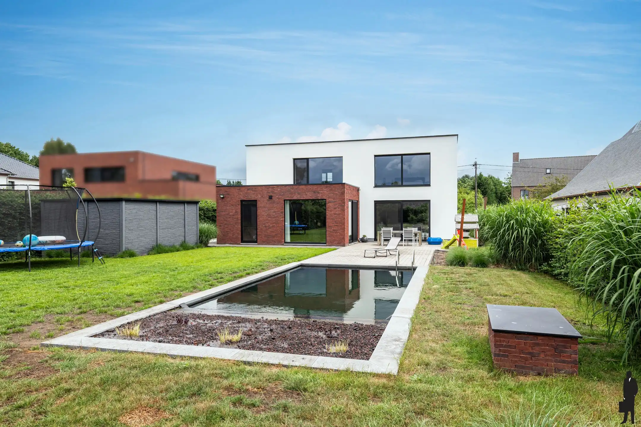 Ruime woning met multifunctionele studio foto 2