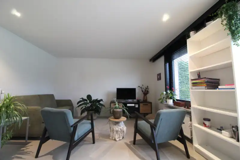 Gerenoveerde woning met drie/vier slaapkamers te Kachtem foto 5