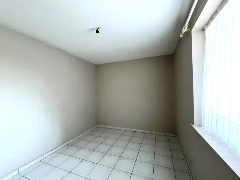 2 slaapkamer appartement met terras foto 11