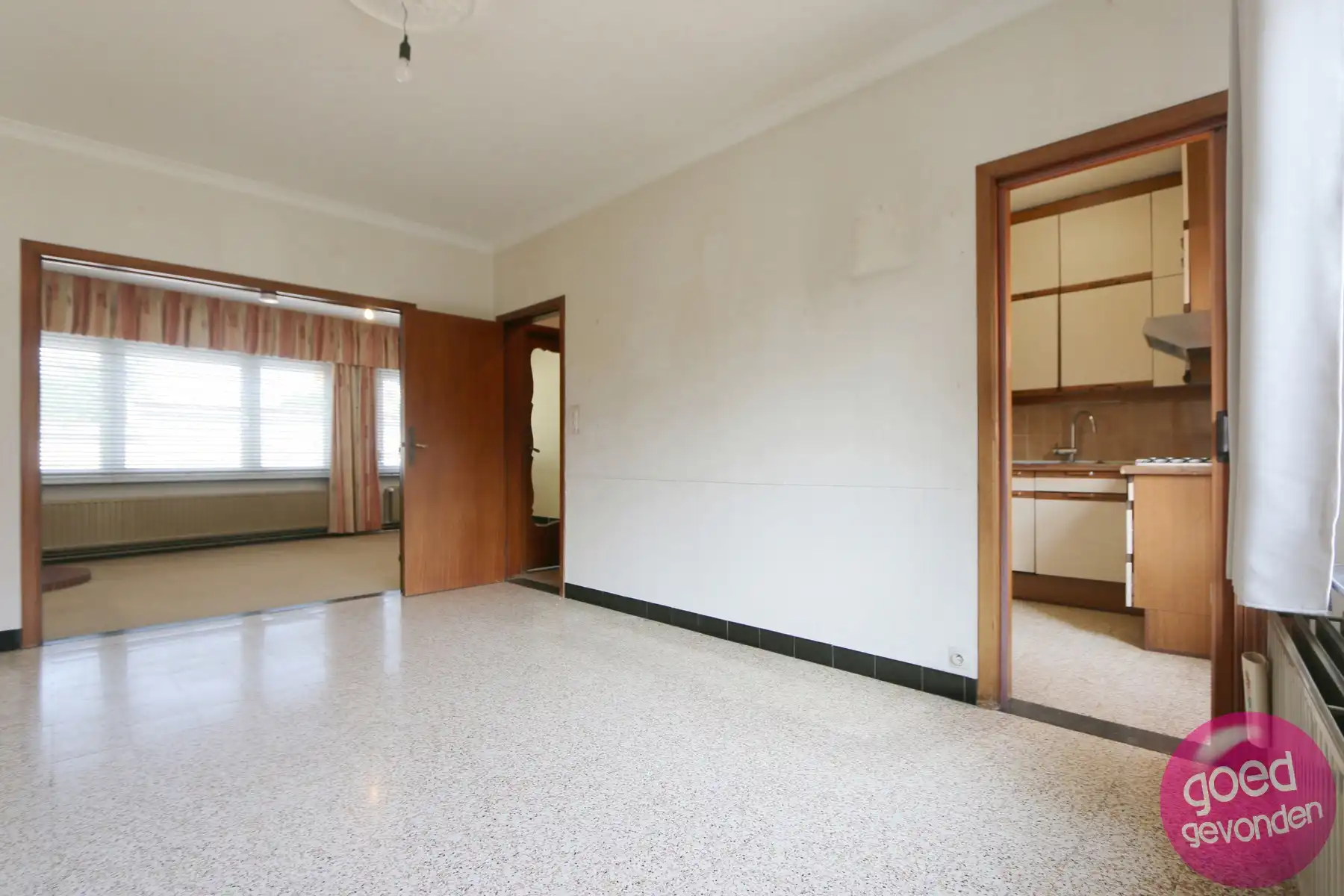 GEZINSWONING - 3 SLK - STADSTUIN - GARAGE - CENTRUM - RUSTIG foto 9