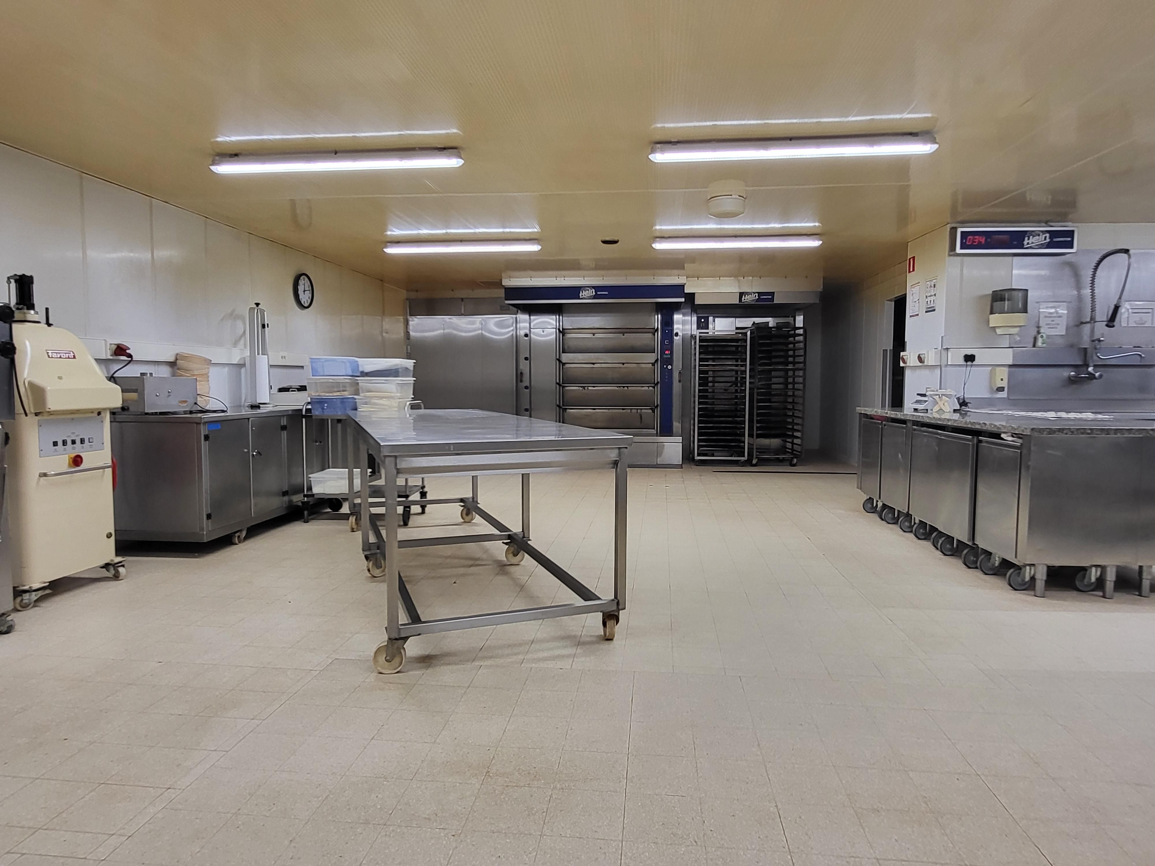 Handelspand met woongelegenheid en ruime tuin in het charmante Sint-Maria-Lierde foto 10