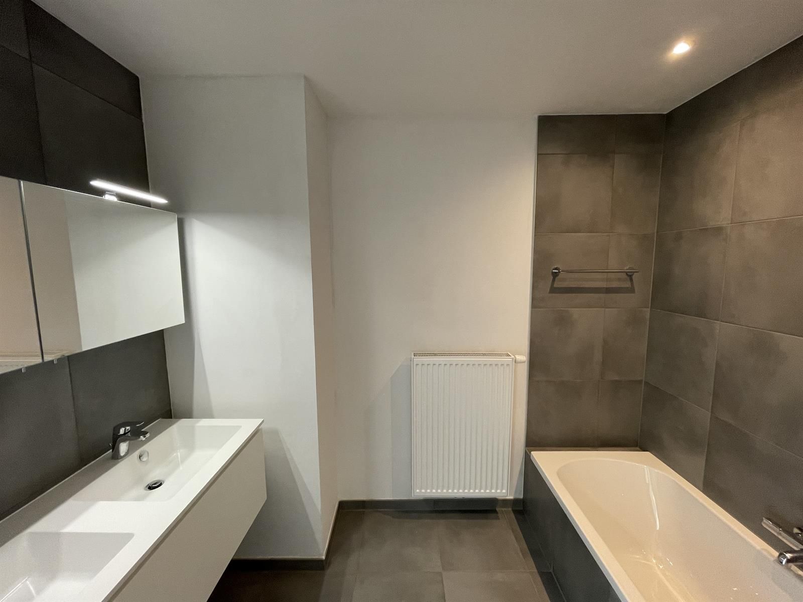 HERZELE - Uniek BEN-appartement in recente residentie. foto 8