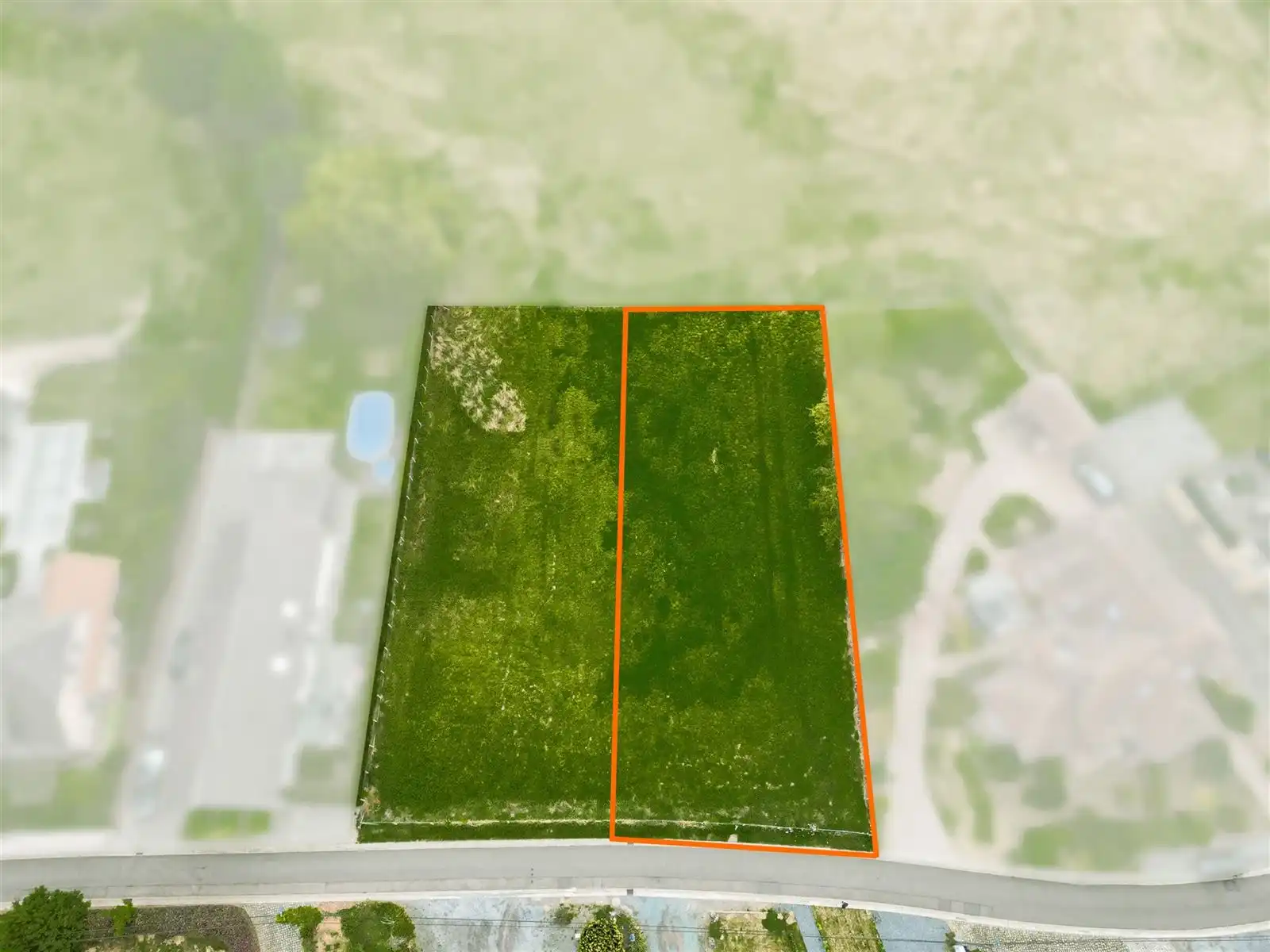 Mooie bouwgrond in rustige straat foto 4