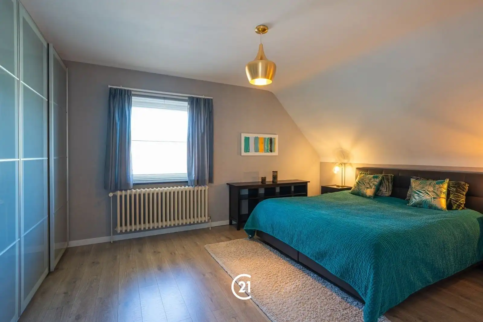 Gemeubelde en instapklare villa met tuin op toplocatie foto 17