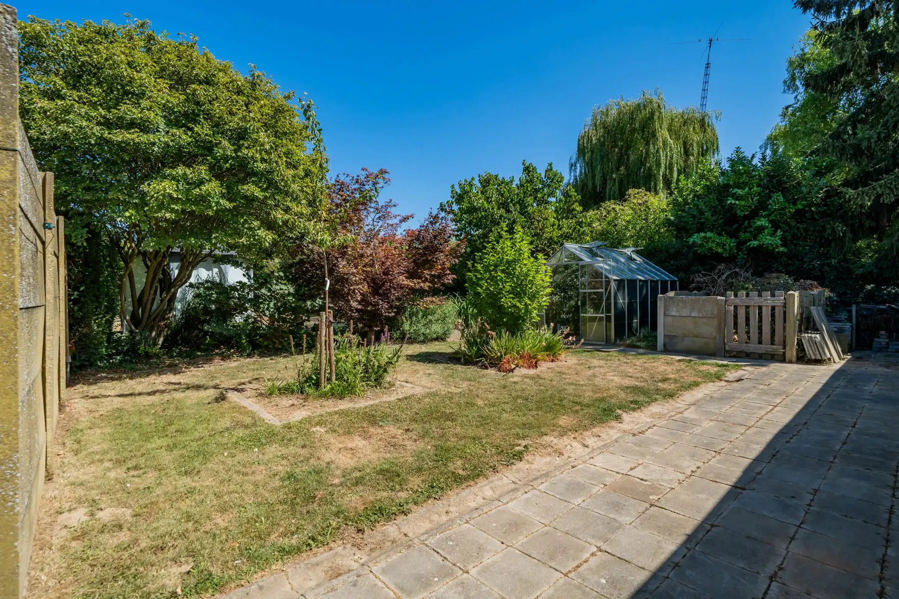 HOB instapklare gezinswoning met tuin! foto 25
