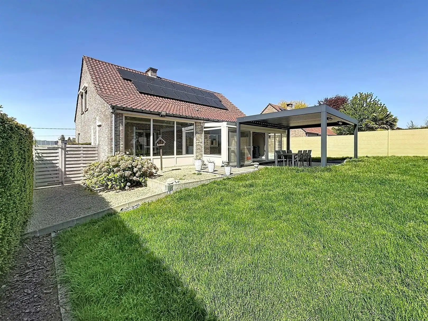 Ruime open bebouwing met 4 slpks, veranda, tuin, garage, 8a  foto 33