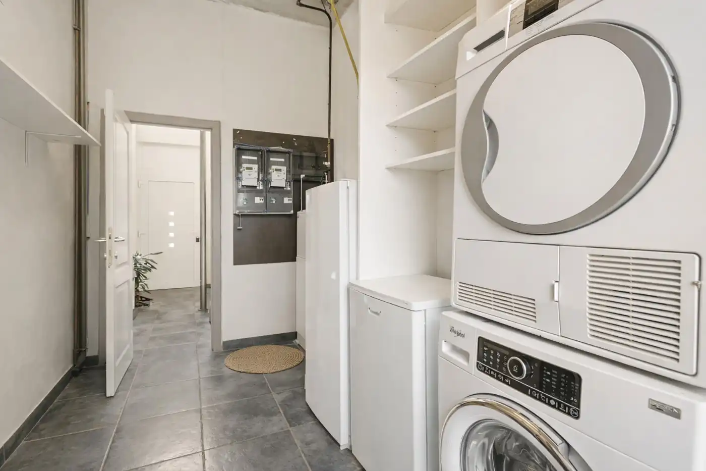 Praktijkruimte/winkel met bovenliggend duplex-appartement in het centrum van Berendrecht foto 19