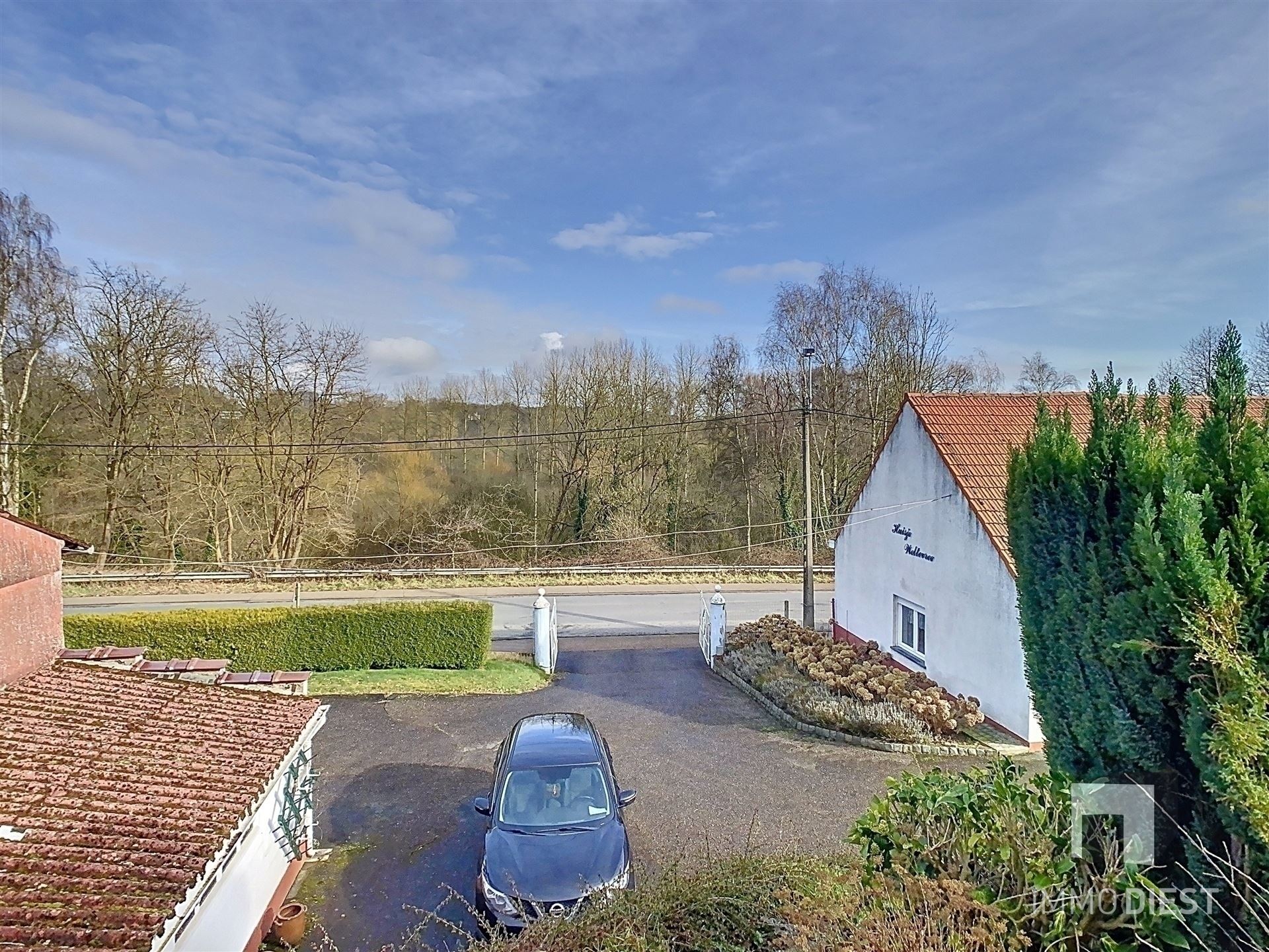 Woning met stalling/opslagplaats en weiland foto 31