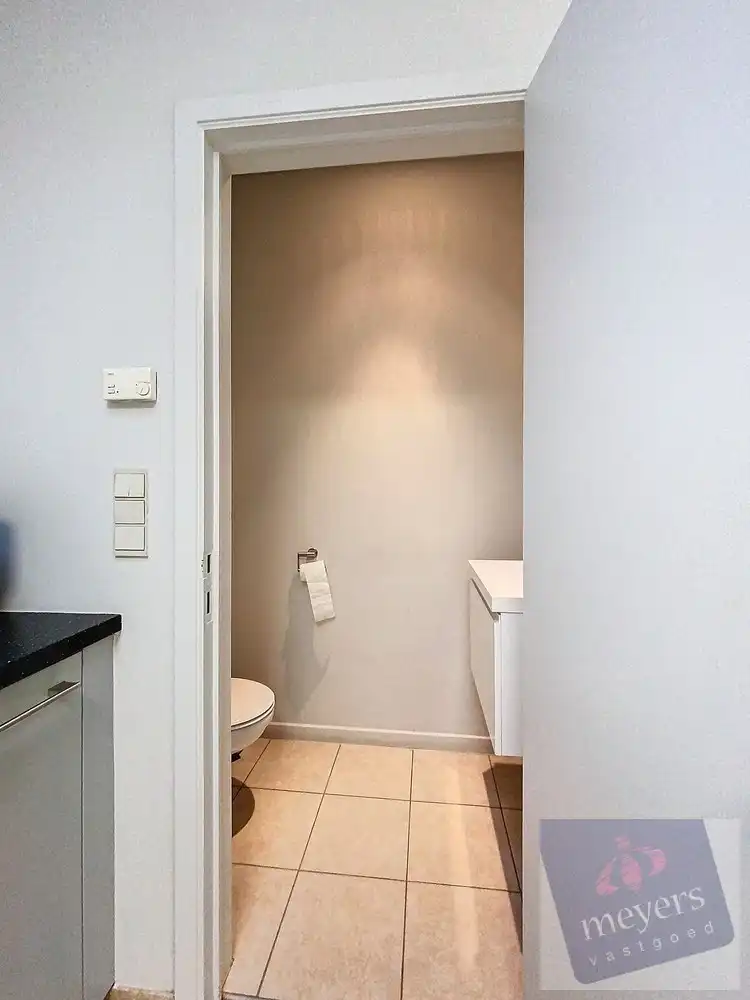 Moderne kantoor- of praktijkruimte (155m²) te huur in hartje Alken – Lambrechtplein 2 & 4 foto 13