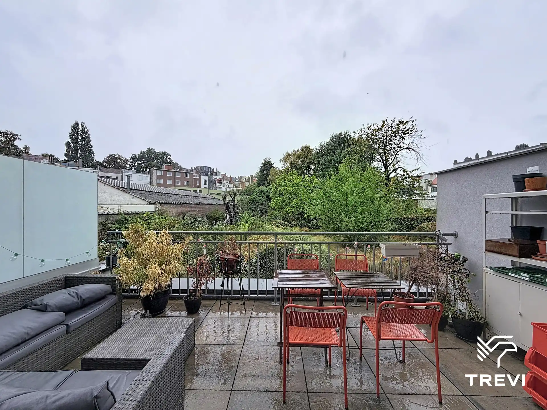 Mooi appartement met 2 slaapkamers en een terras foto {{pictureIndex}}