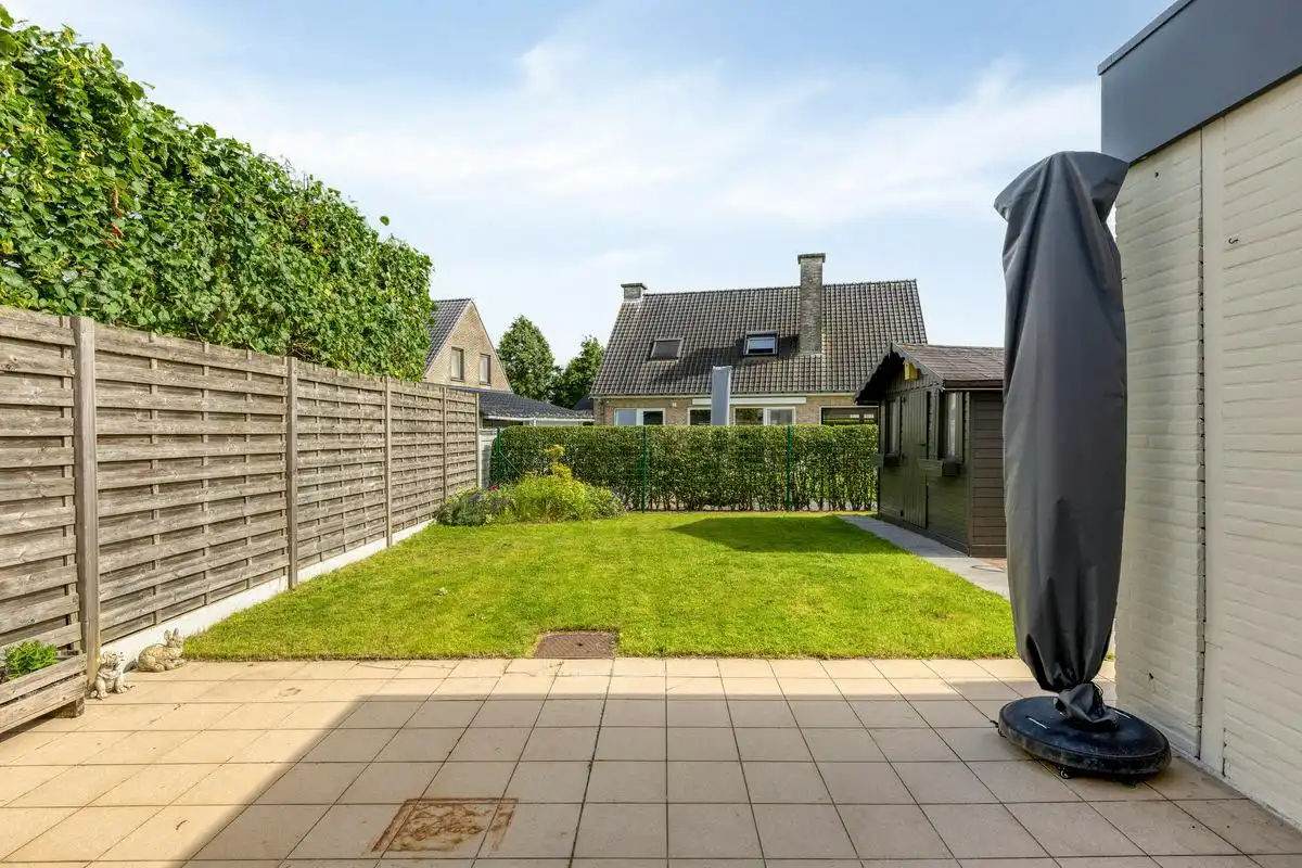 Bungalow met tuin en garage  te koop in Zwevegem! foto 12