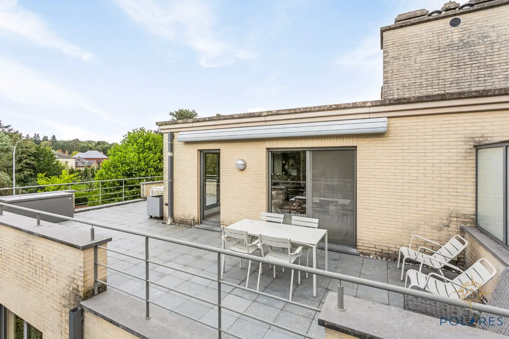 Exclusieve penthouse met groot dakterras en parkeerplaats!  foto 13