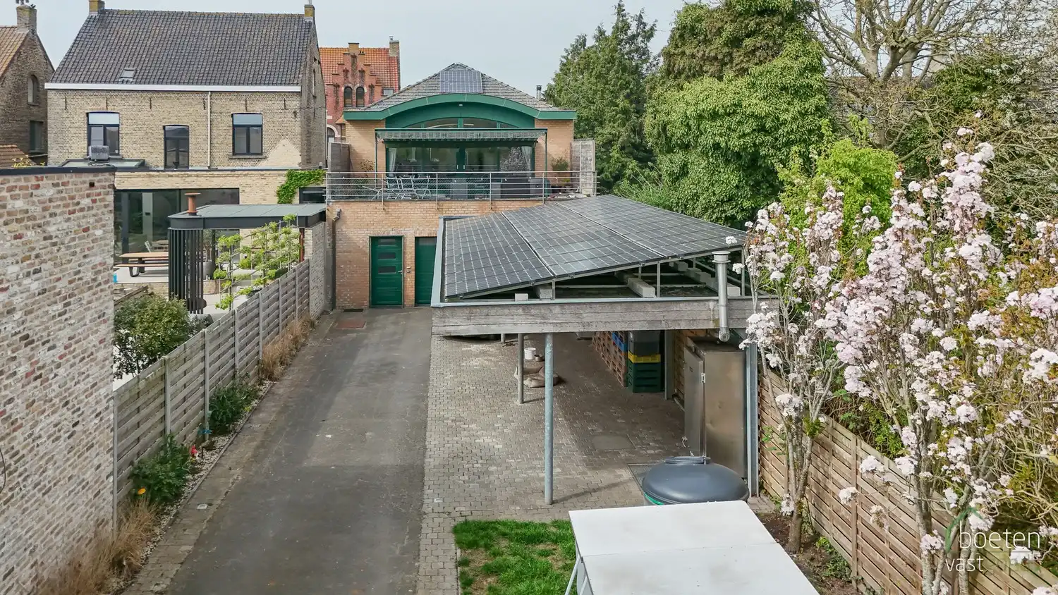 ALVERINGEM: instapklare beenhouwerij met woonst (4 slpks), ruim zonneterras/tuintje en garage in het hart van Alveringem. foto 24