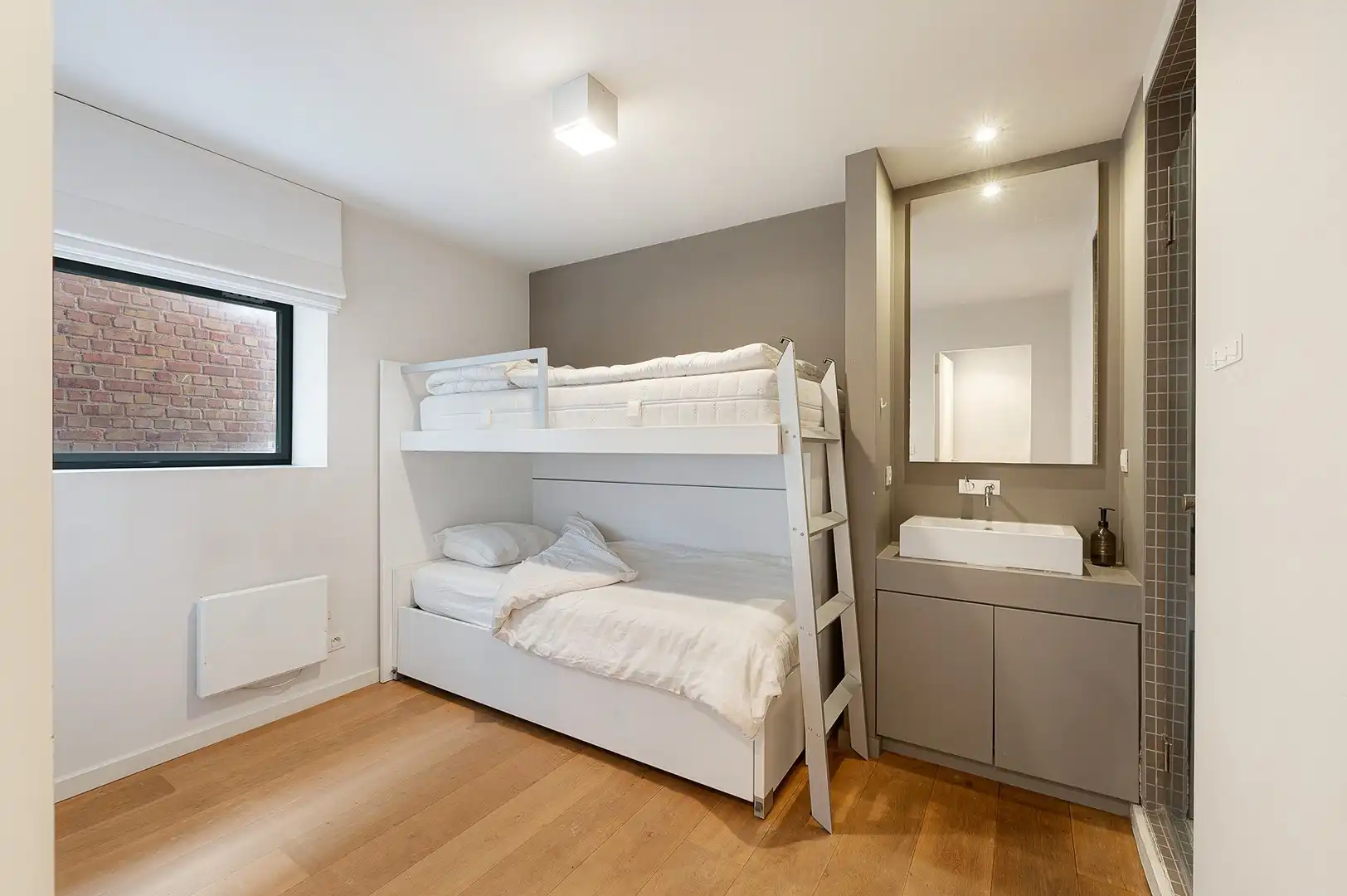 Modern appartement met 2 slaapkamers op centrale ligging. foto 12