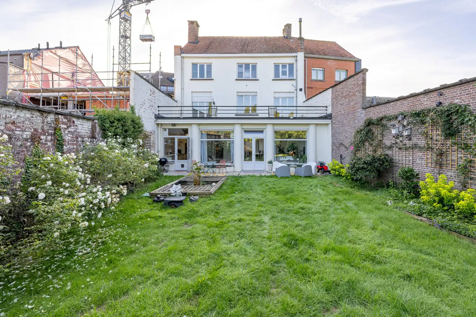 Ruime, instapklare woning met 3 slaapkamers en grote tuin in Menen foto 4