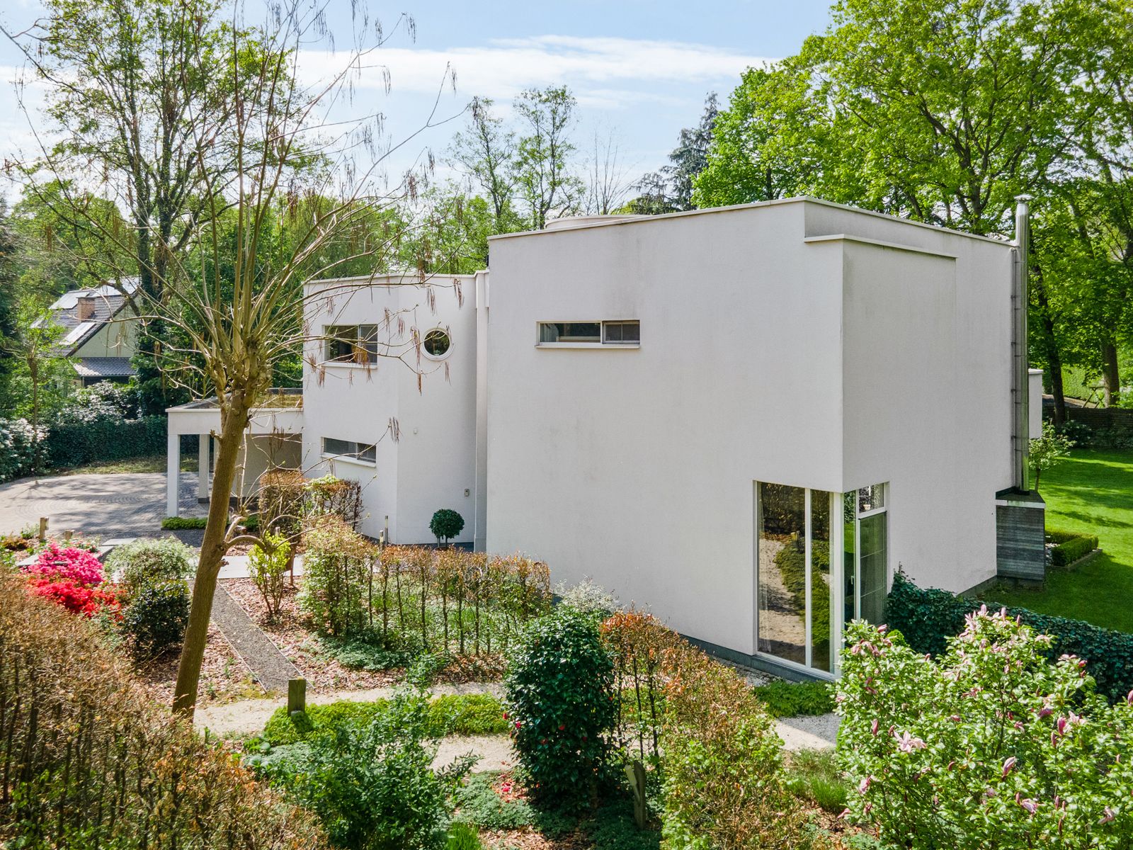 Moderne en energiezuinige villa op ca. 2.035 m². foto 34