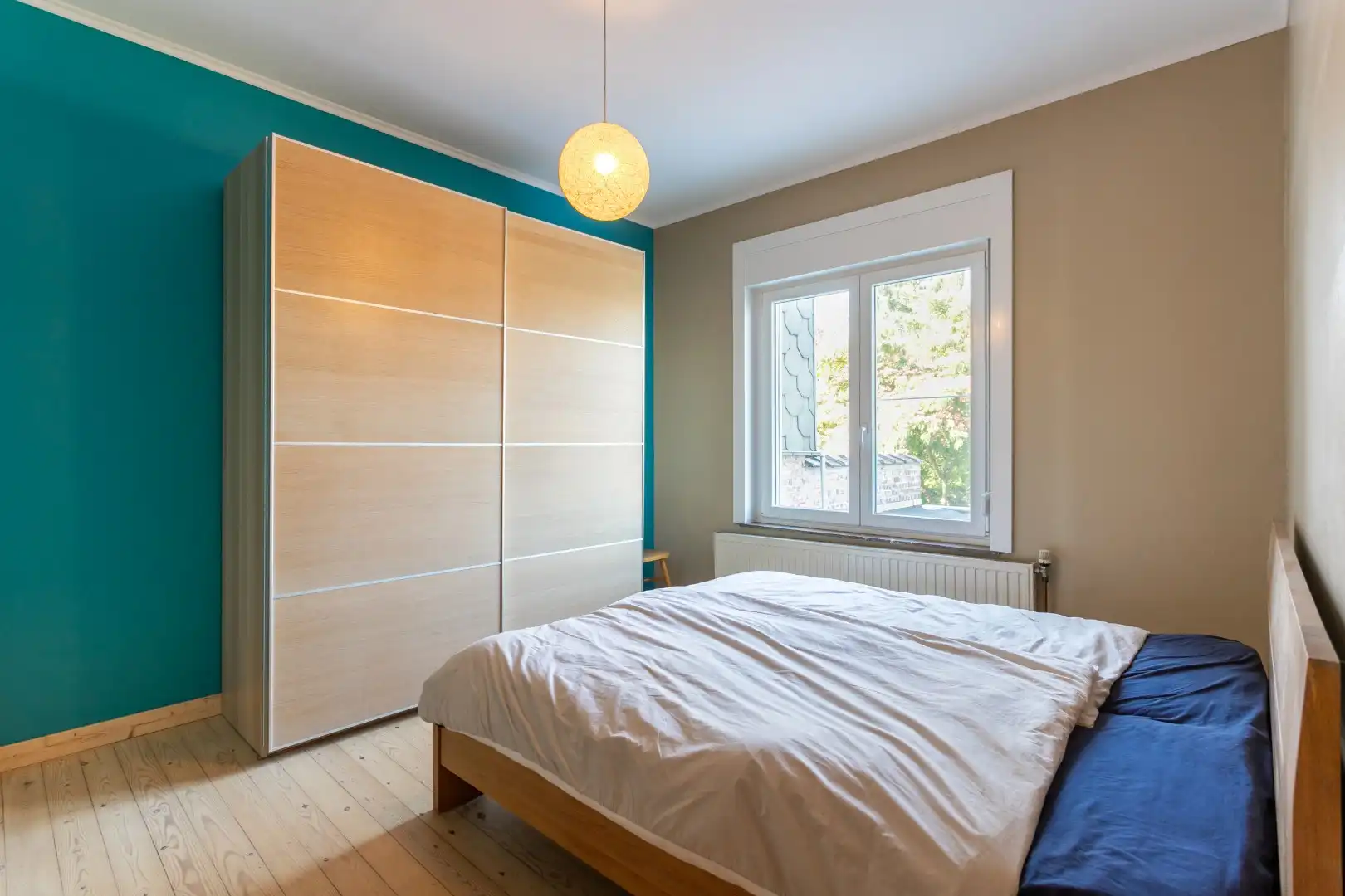 Instapklare woning met 3 slpk, oprit en tuin te Halle foto 16