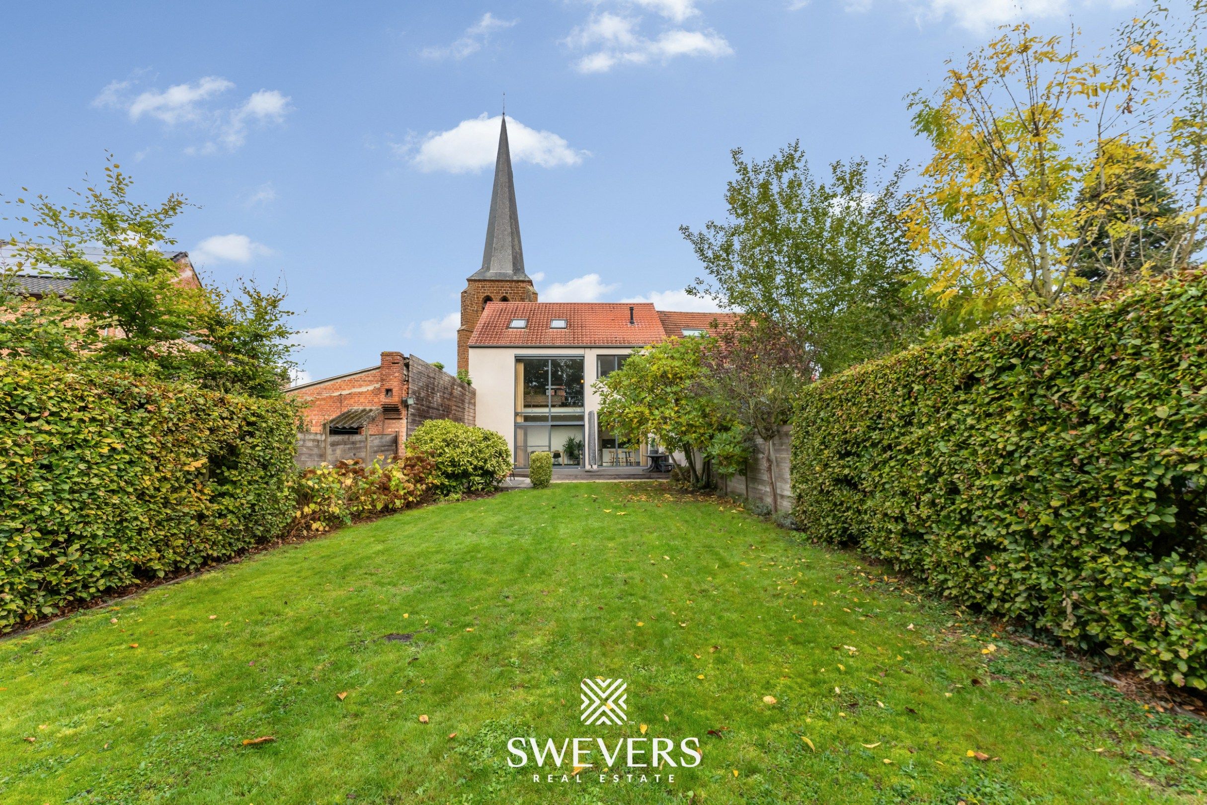 Totaal gerenoveerde karaktervolle woning met zicht op groen foto 31