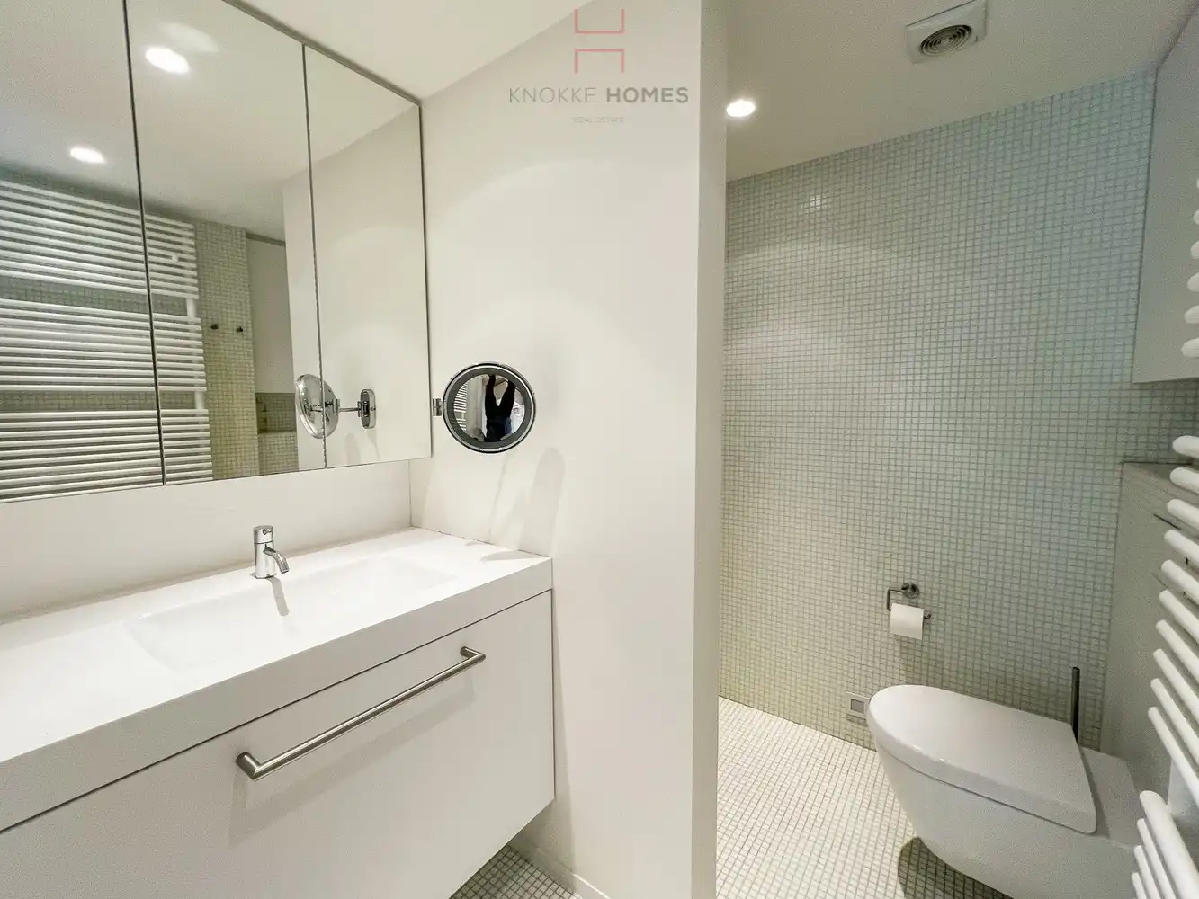 Stijlvol en luxueus ingericht appartement met een frontaal zeezicht en drie kamers, gelegen aan het Rubensplein foto 13