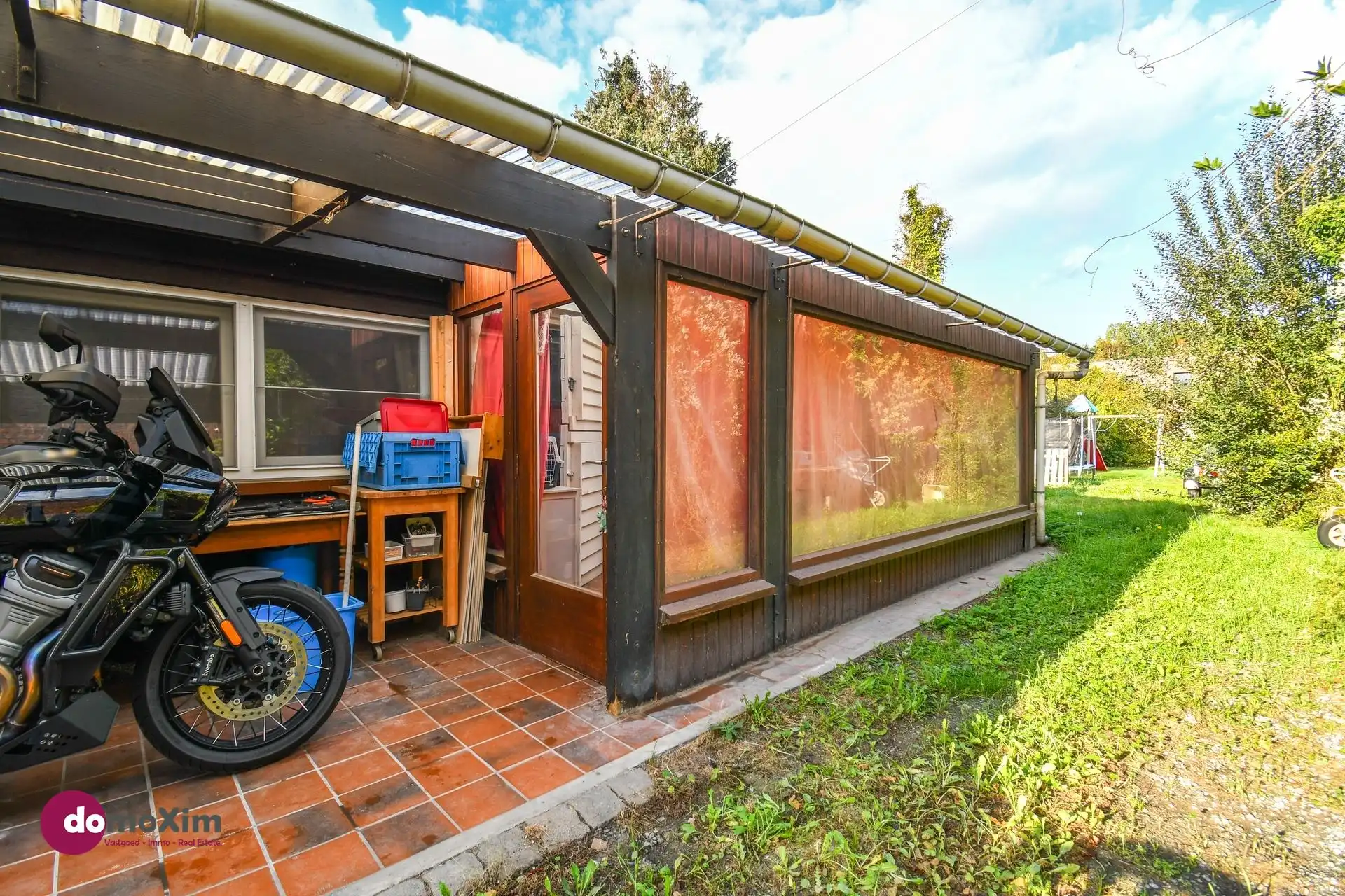 Praktische woning met mooie tuin en uitstekende bereikbaarheid foto 20