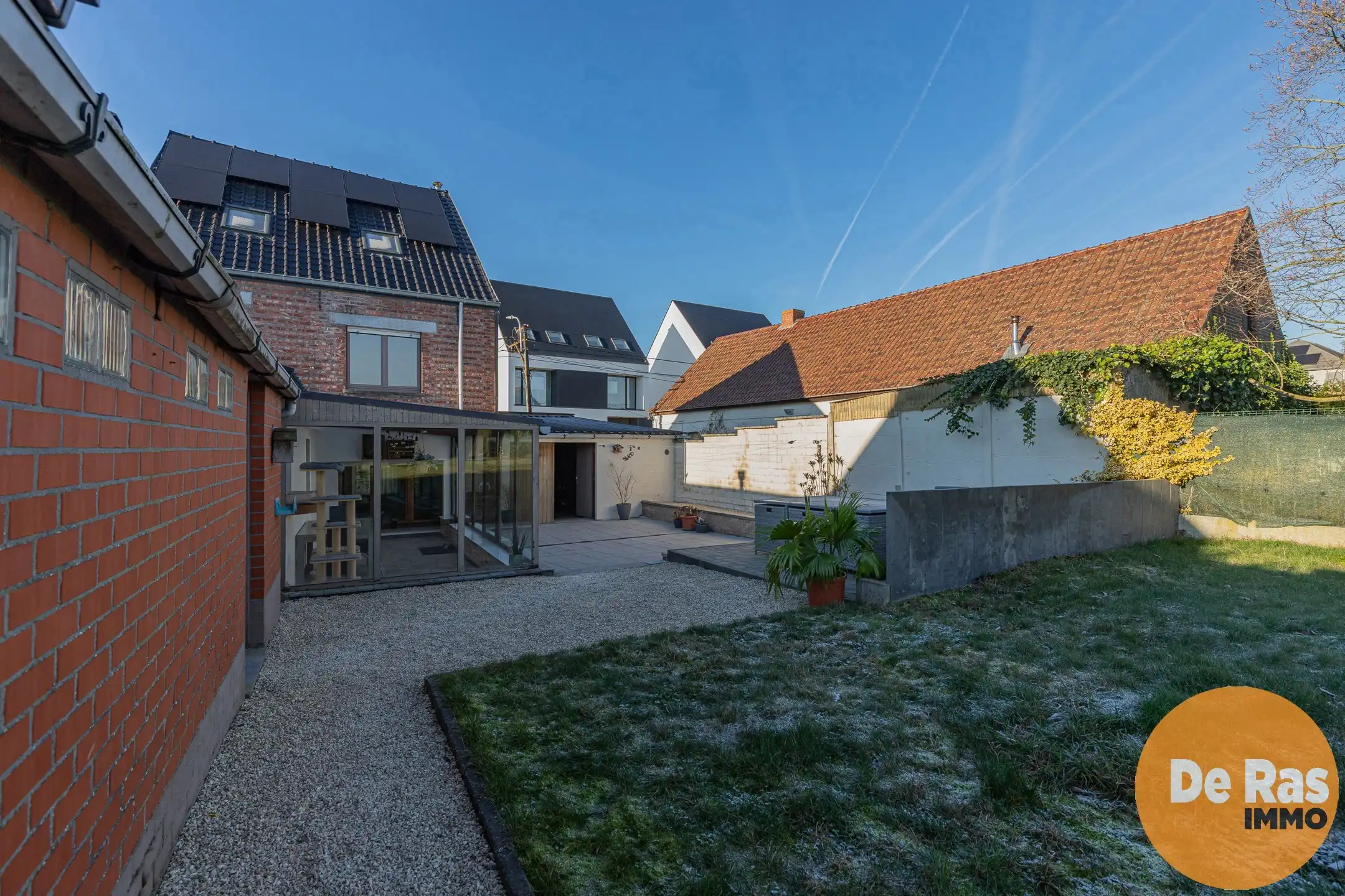 BORSBEKE – Instapklare woning met een prachtige tuin foto 26