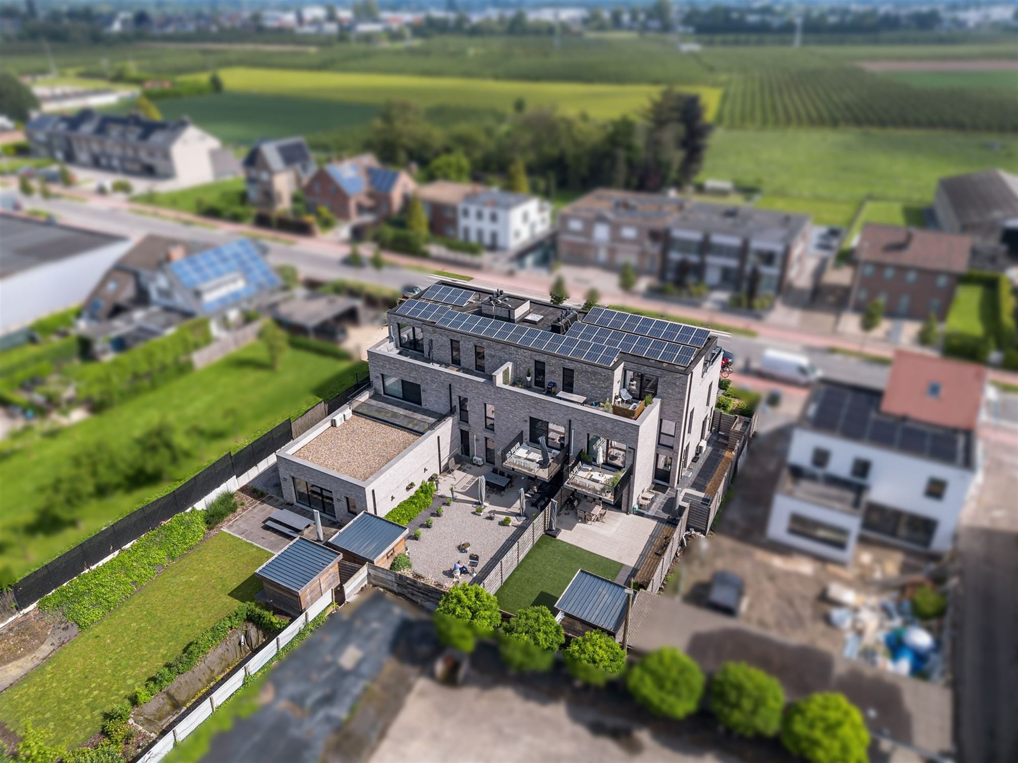 KNAP ERENGIEZUINIG APPARTEMENT MET TWEE TERRASSEN EN ONDERGRONDSE STAANPLAATS IN SINT-TRUIDEN  foto 6