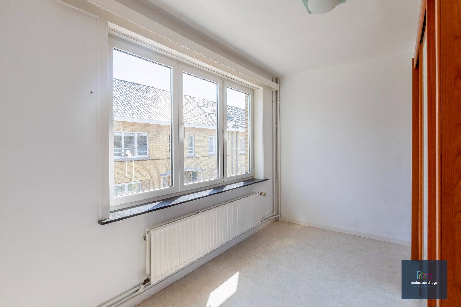 Centraal gelegen halfopen bebouwing met stadskoer foto 15