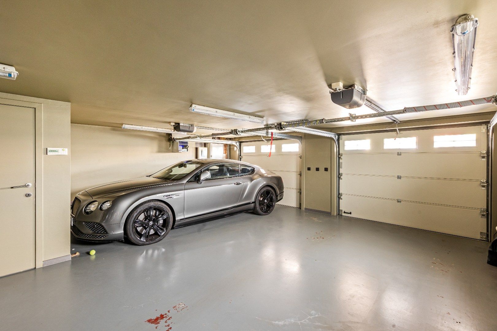 Prachtige landelijke villa met gezinstuin en graslanden op 32.558m² foto 28