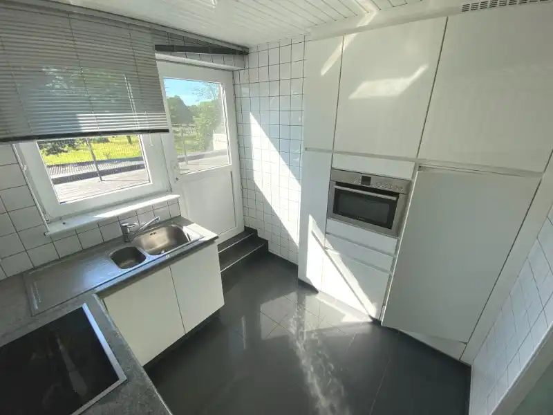 Dakappartement gunstig gelegen / nabijheid centrum Meerhout, met garage foto 5