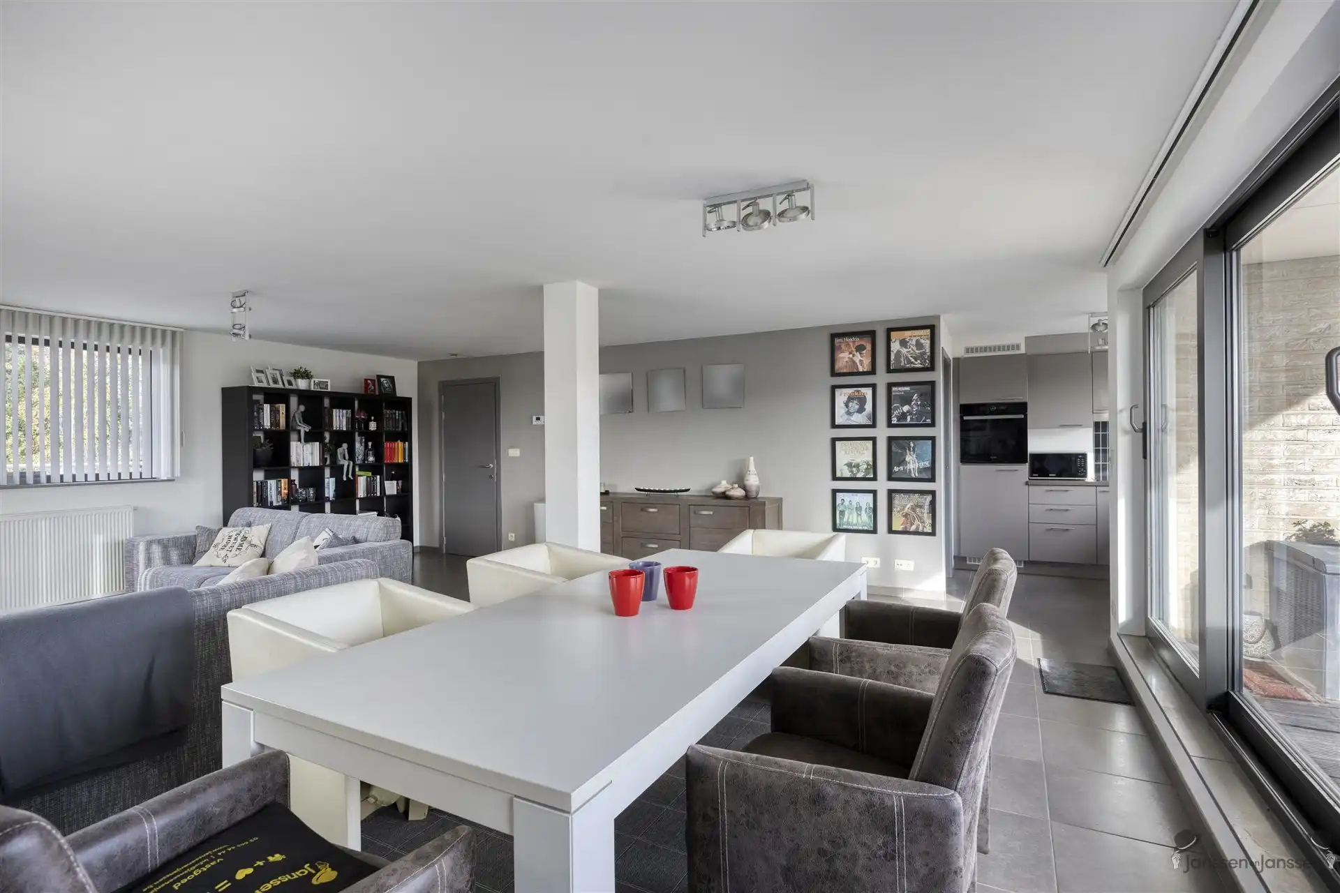 Instapklaar duplex appartement met 3 slaapkamers te Heppen (Leopoldsburg) foto 5