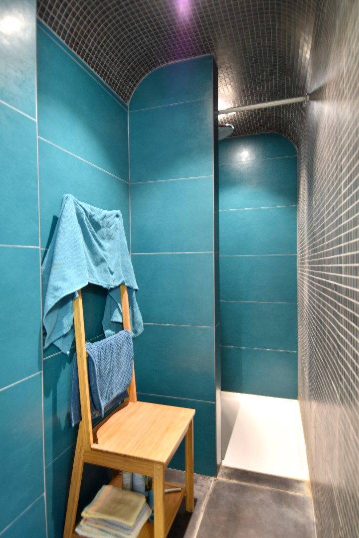 Karaktervolle burgerwoning met 2 slaapkamers, garage/werkplaats en zonneterras in hartje Kortrijk te koop foto 20
