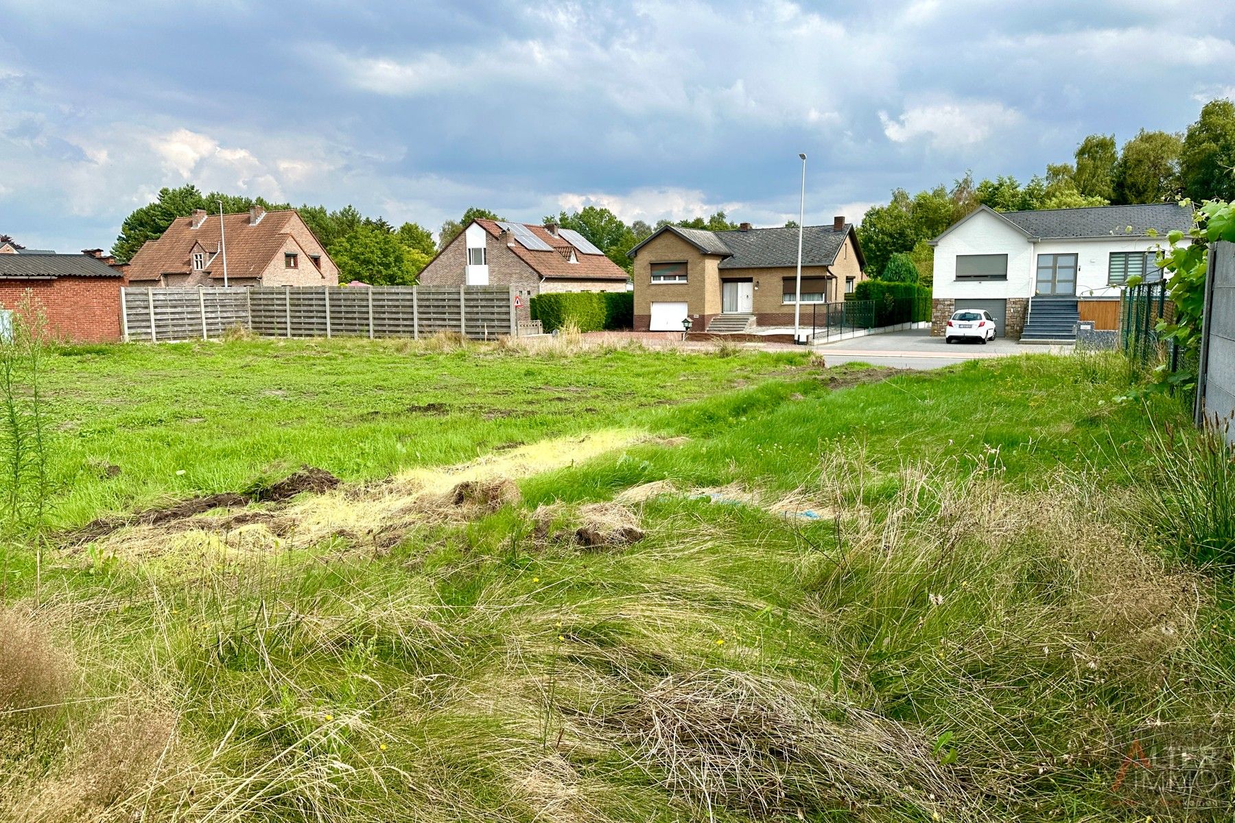 Uitstekend gelegen bouwgrond van 3a 87ca voor een open bebouwing. Deze mooie bouwgrond is gelegen in een residentiële buurt in Beverlo. foto 2