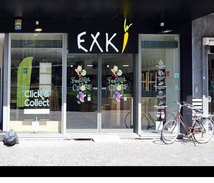 TOP GELEGEN COMMERCIEEL PAND RECTOR DE SOMERPLEIN foto 3