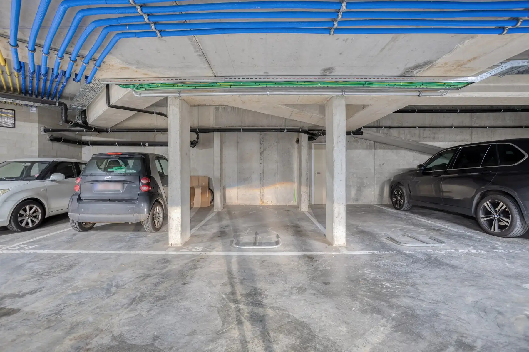 Modern appartement met twee slaapkamers en autostaanplaats nabij het centrum foto 11