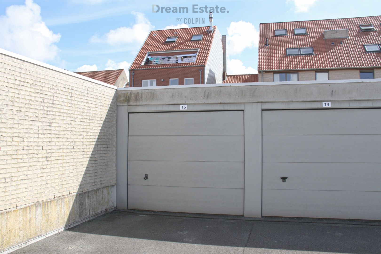 Ruime afgesloten garagebox op centrale ligging foto 2