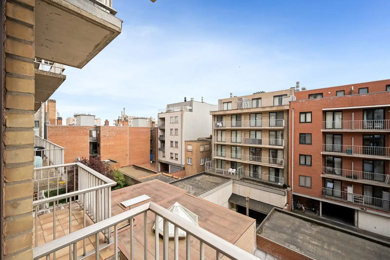 Te renoveren 1-slaapkamerappartement op de zeedijk van Zeebrugge foto 13