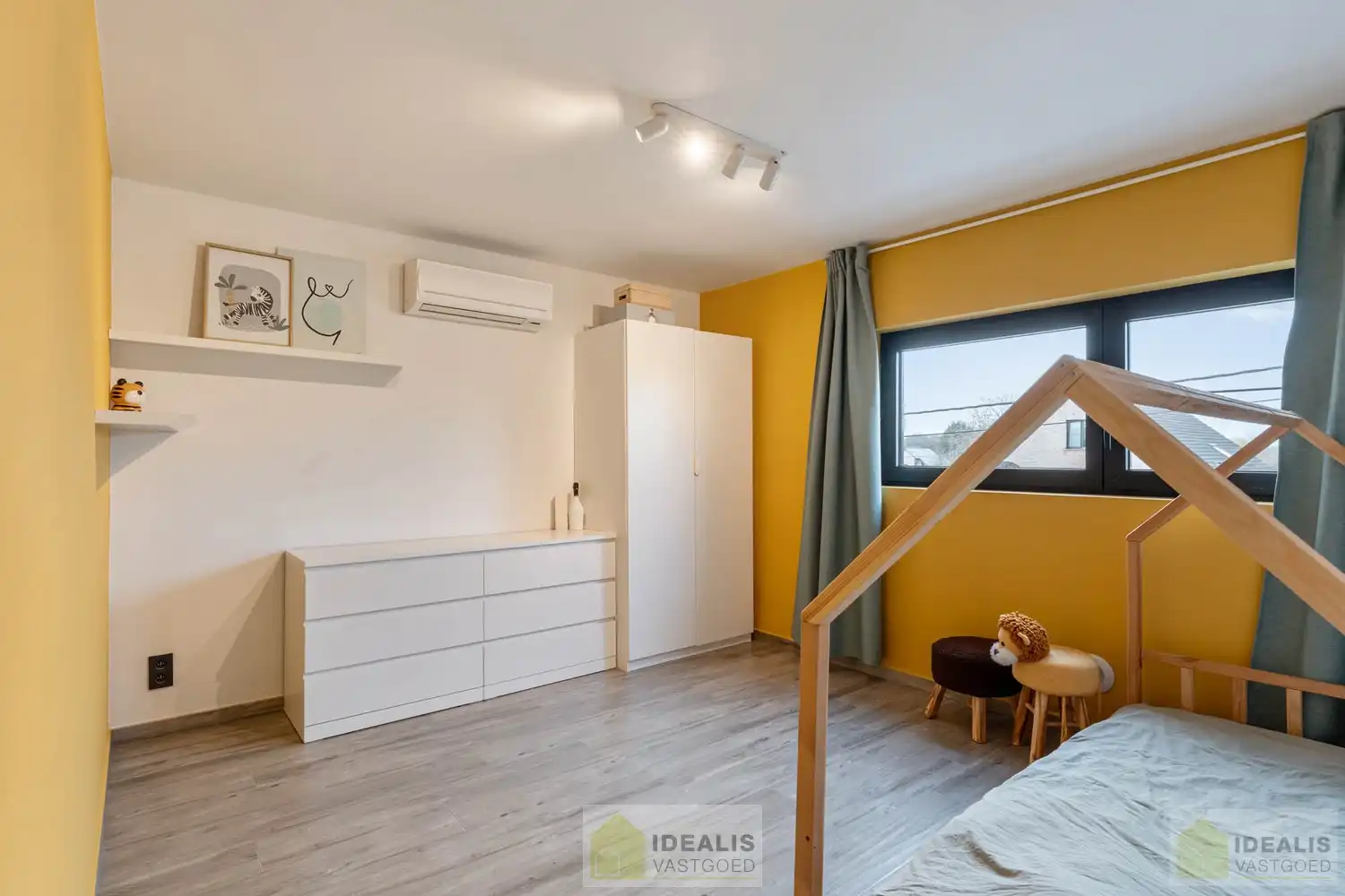 RECENTE, PERFECT ONDERHOUDEN EN MODERN OPGETROKKEN WONING foto 31