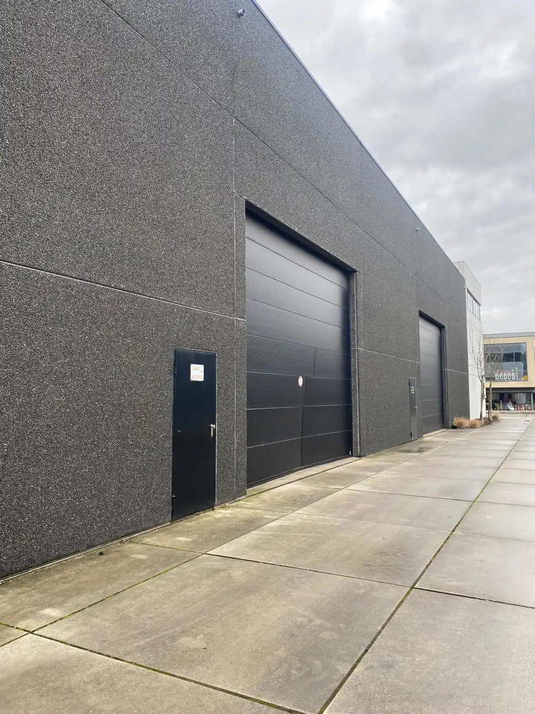 Kantoorruimte 310m² met aansluitend magazijn 216m²  in Burcht foto 4
