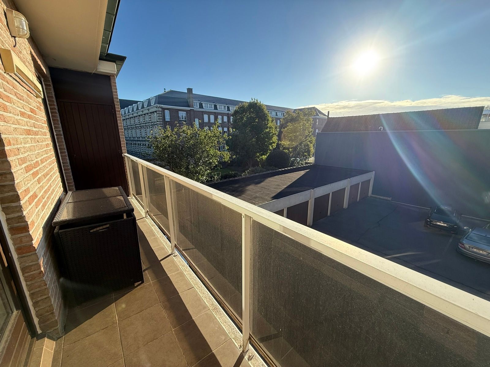 Appartement in het centrum van Tielt met prachtig zicht op het park nabij scholen en openbaar vervoer.    foto 13