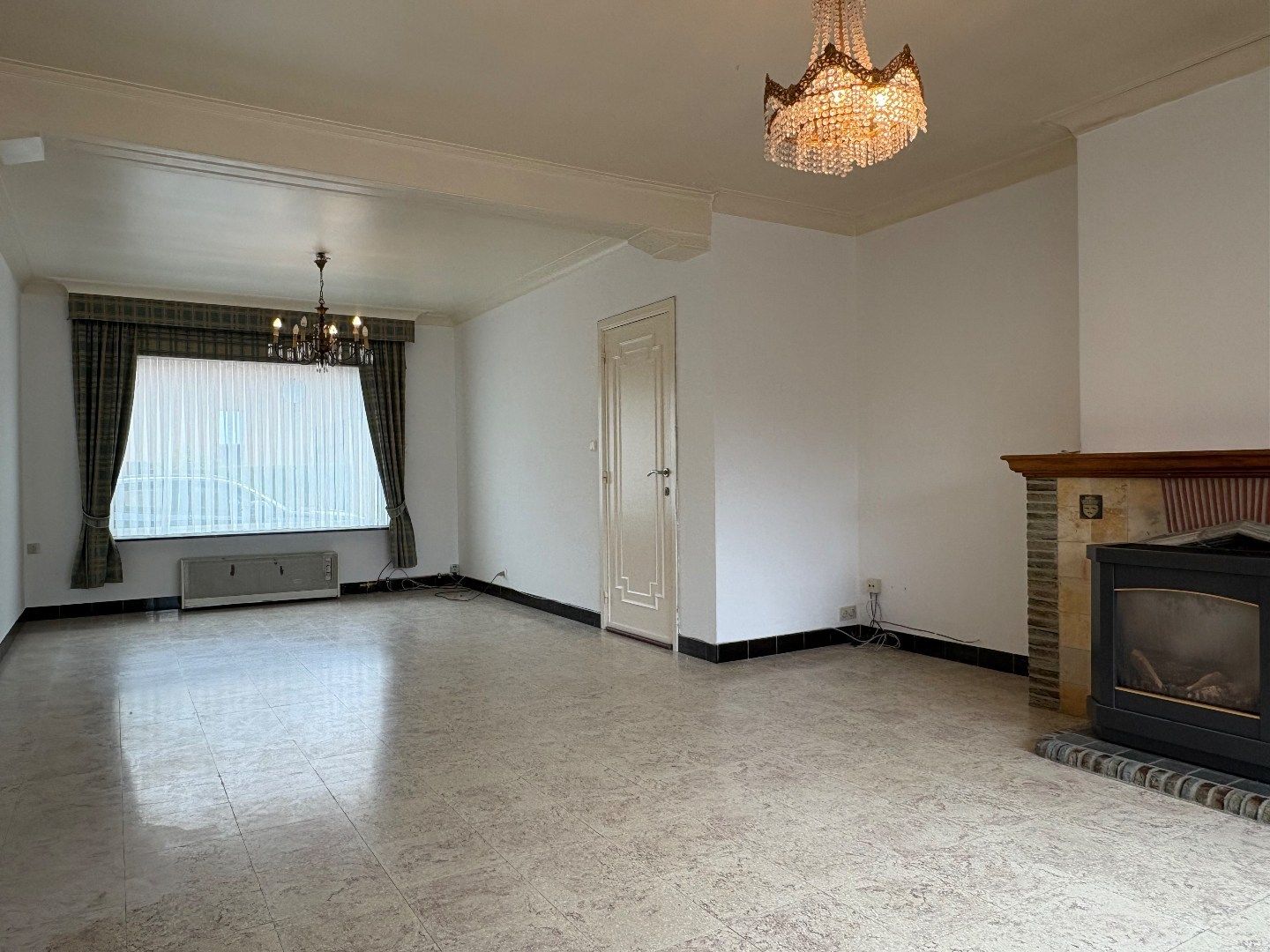 Sterke woning in beton met 3 garages, landelijke verzichten in Hulste. foto 6