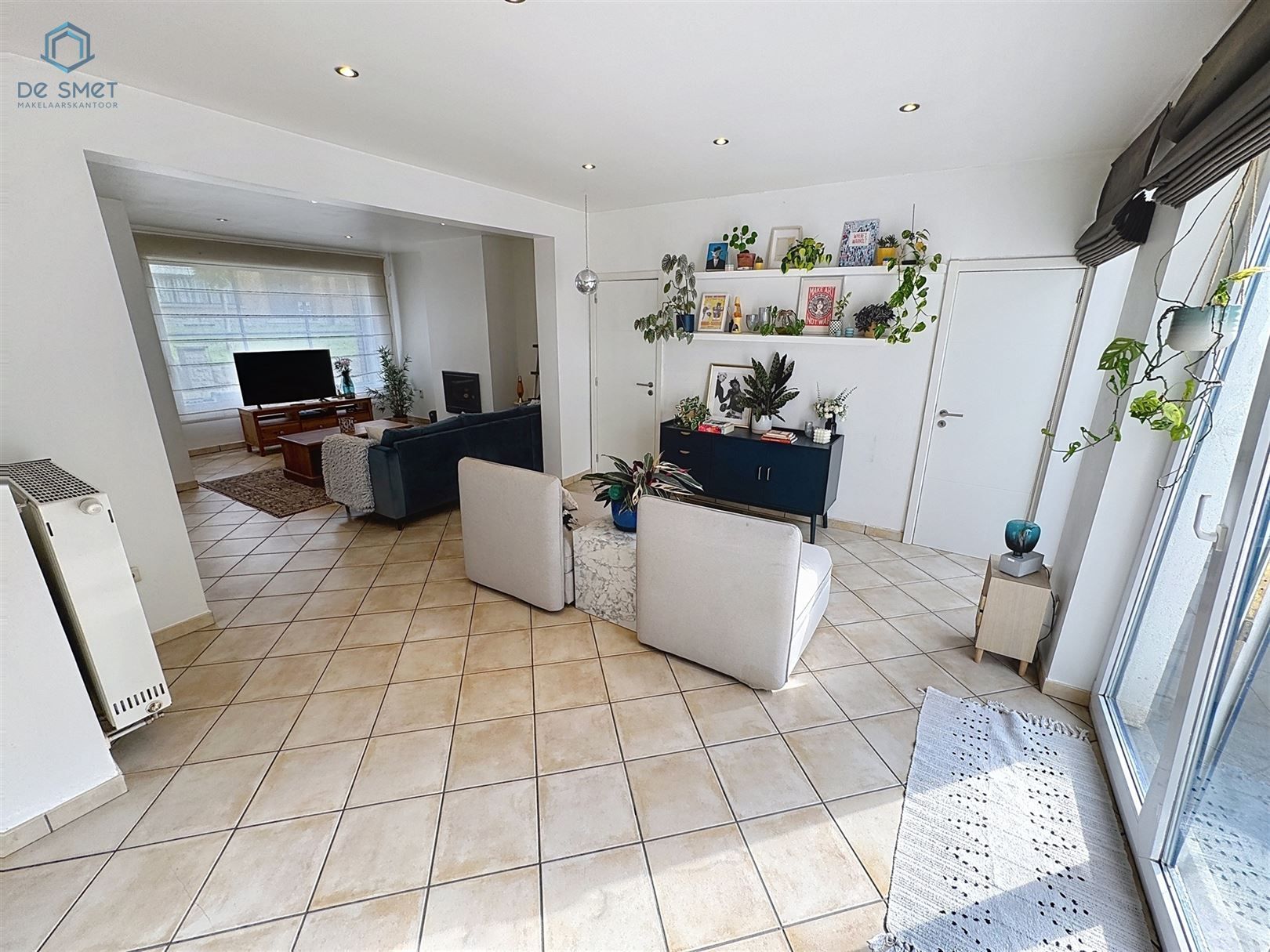 Instapklare gezinswoning met 3 slaapkamers, ruime garage en tuin in Smeerebbe-Vloerzegem foto 5