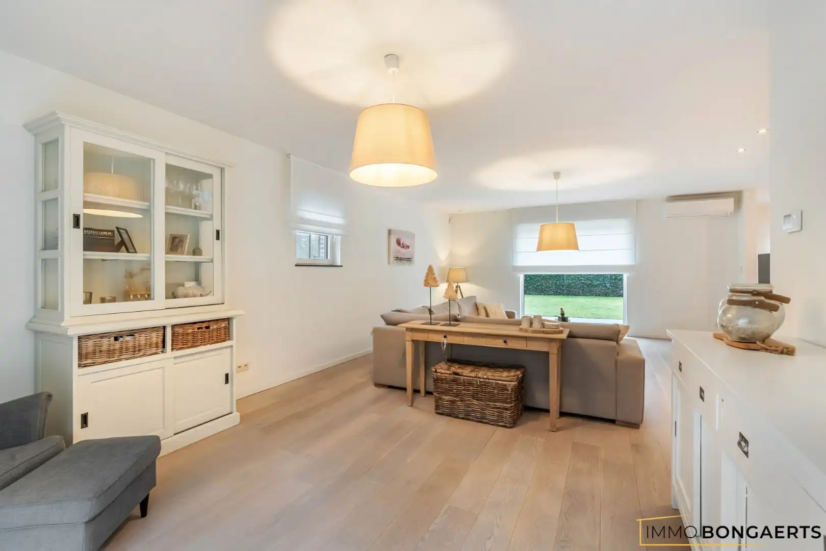 Prachtig afgewerkte woning met praktijkruimte foto 4