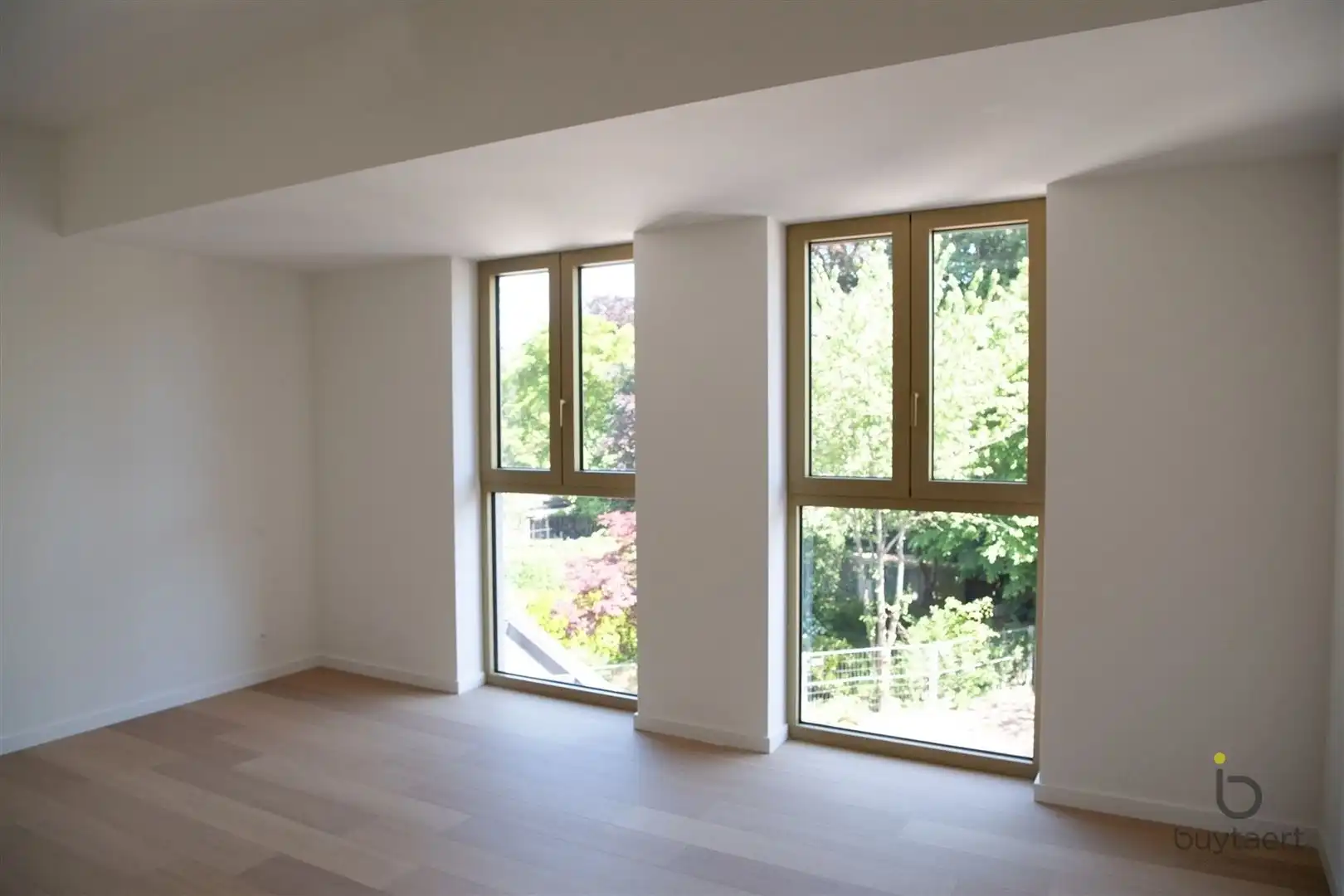 Beleef luxe, comfort en energiezuinigheid in een karaktervolle architectuur. foto 17