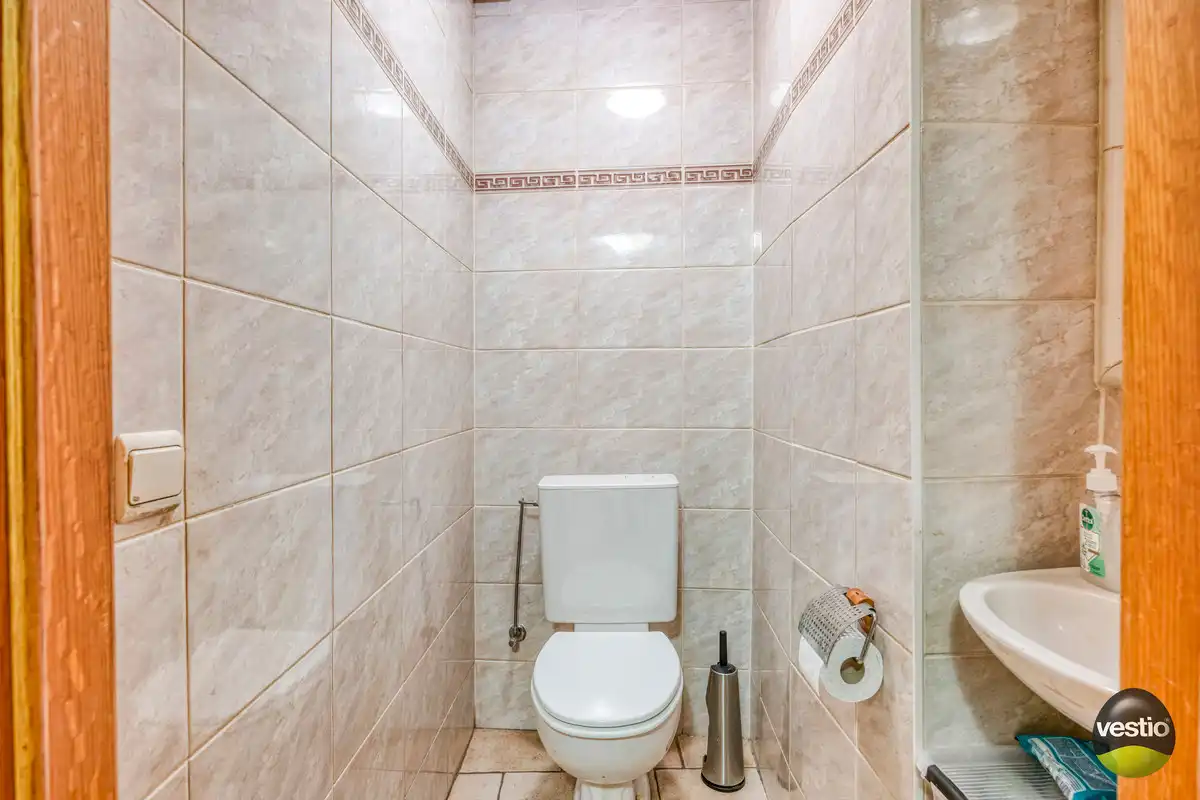 HANDELSHUIS IN CENTRUM VAN BILZEN. foto 13