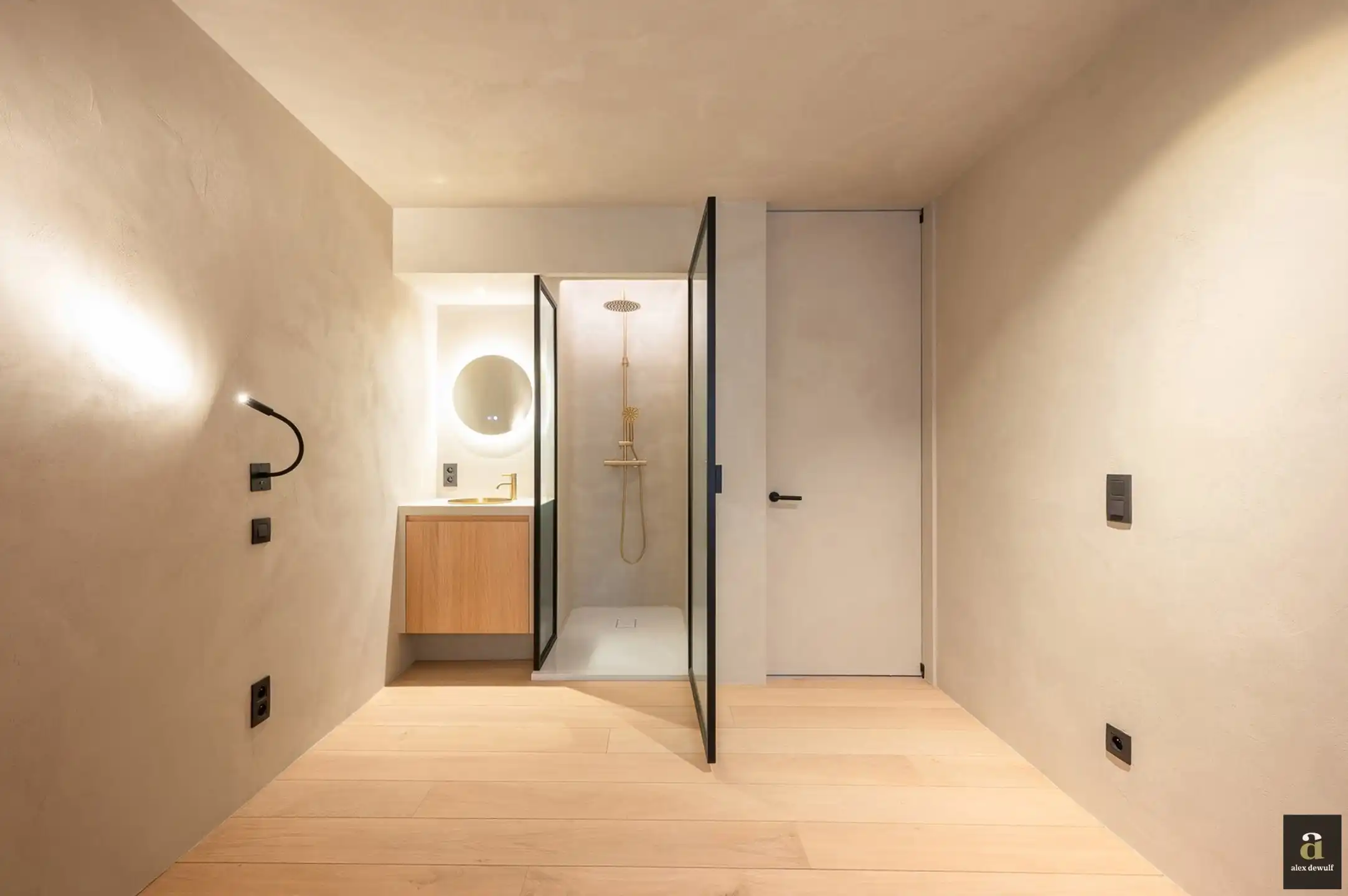 Gerenoveerd appartement met 3 slaapkamers, gelegen nabij de Zeedijk en het Driehoeksplein. foto 20