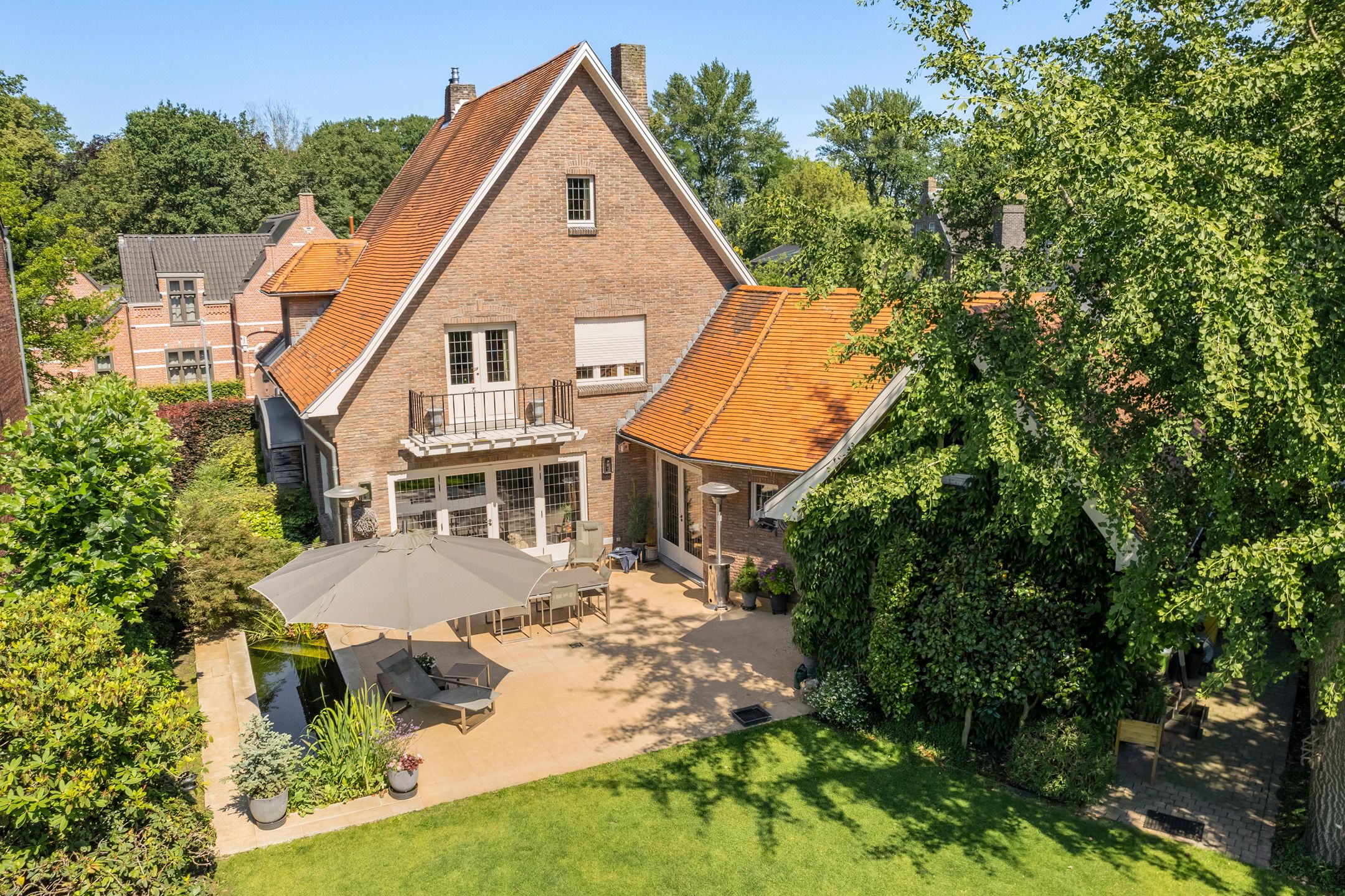 Karaktervilla op 1.560m² in hartje Oud-Turnhout  foto 34